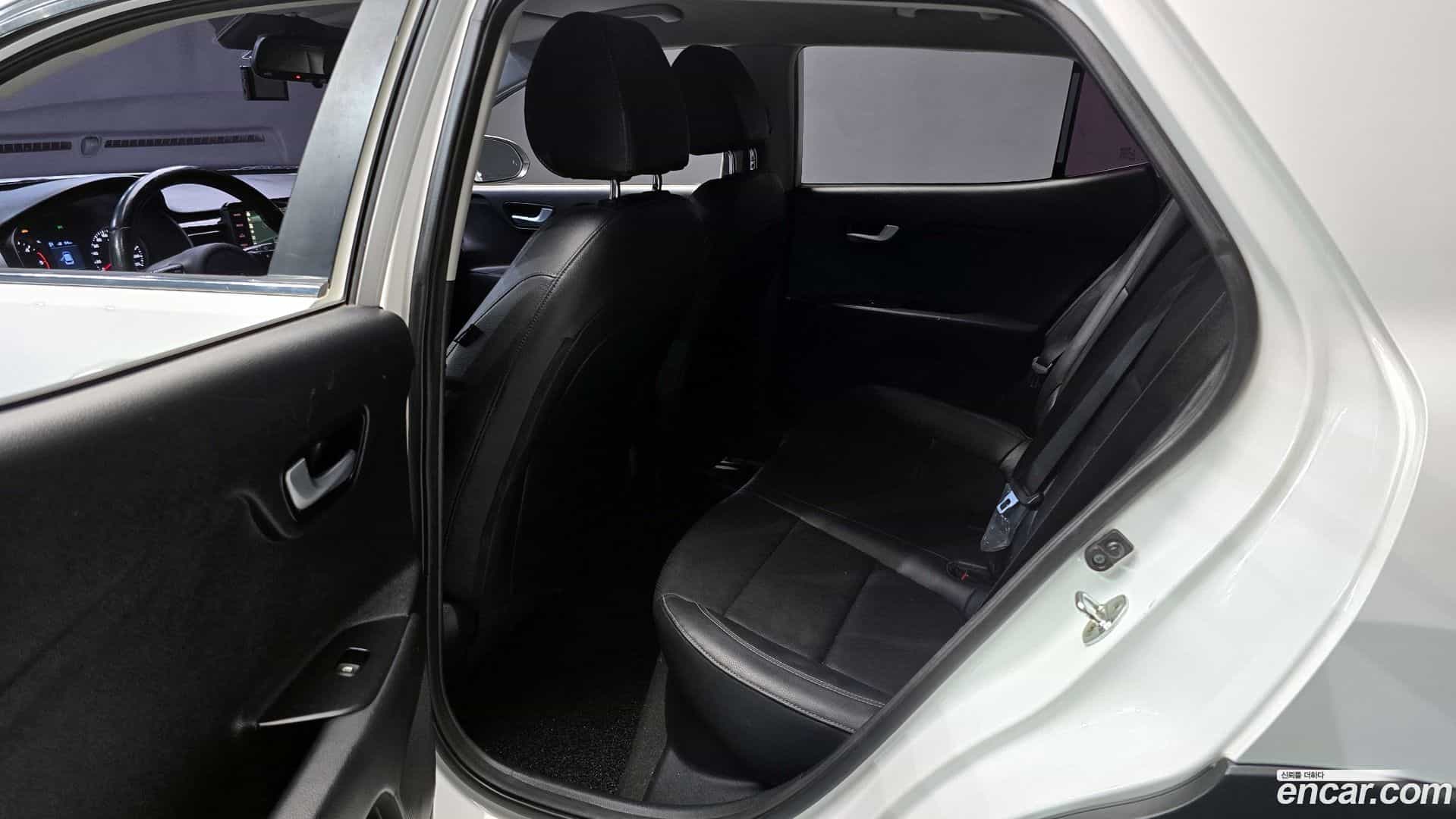Stonic Kia 2017.8-OPTION-016