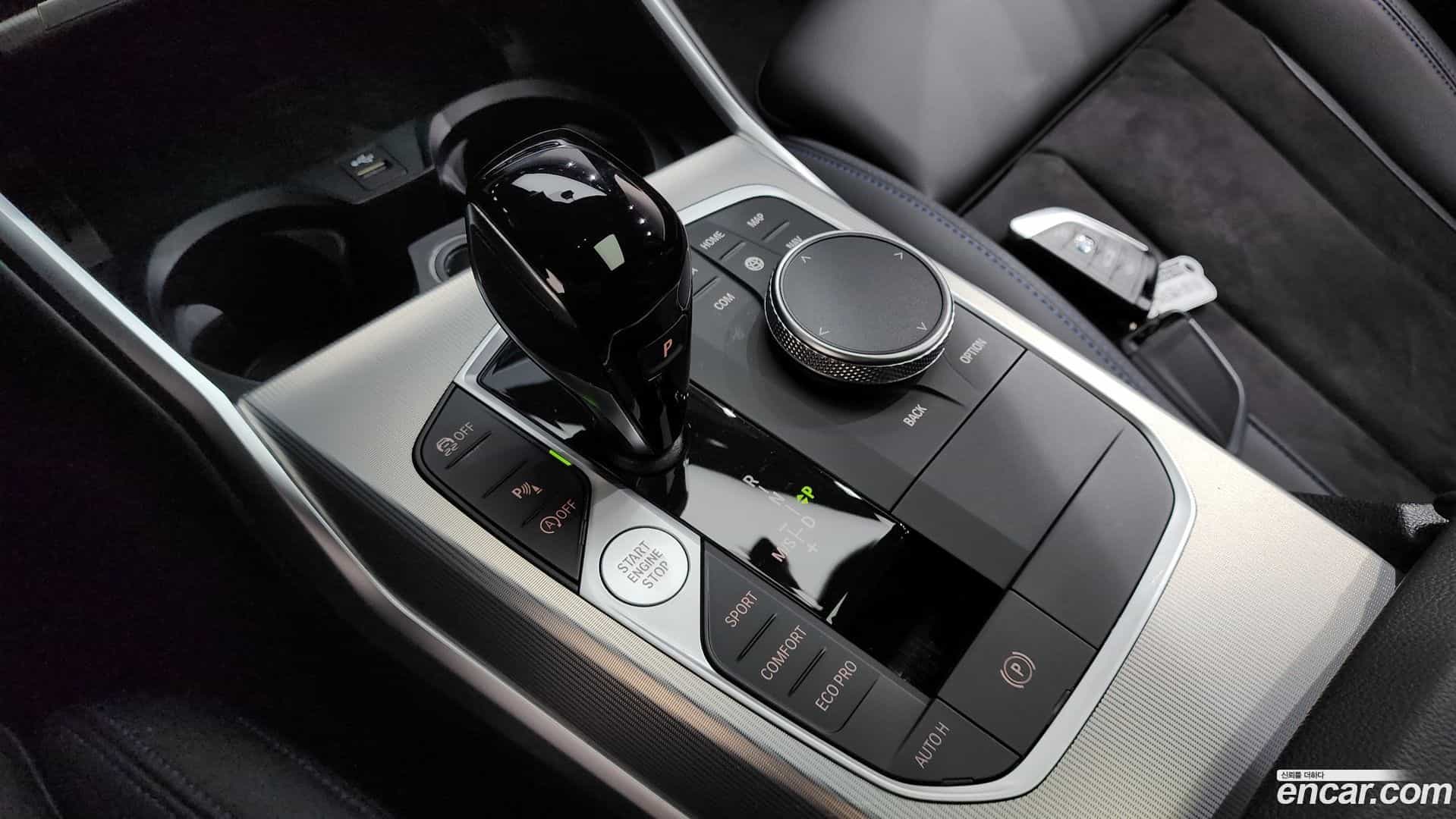 3-Series BMW 2022.2-INNER-009