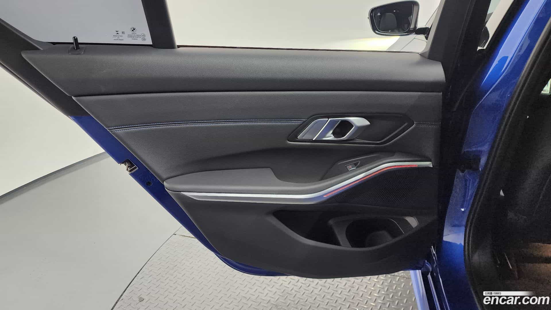 3-Series BMW 2022.2-INNER-035