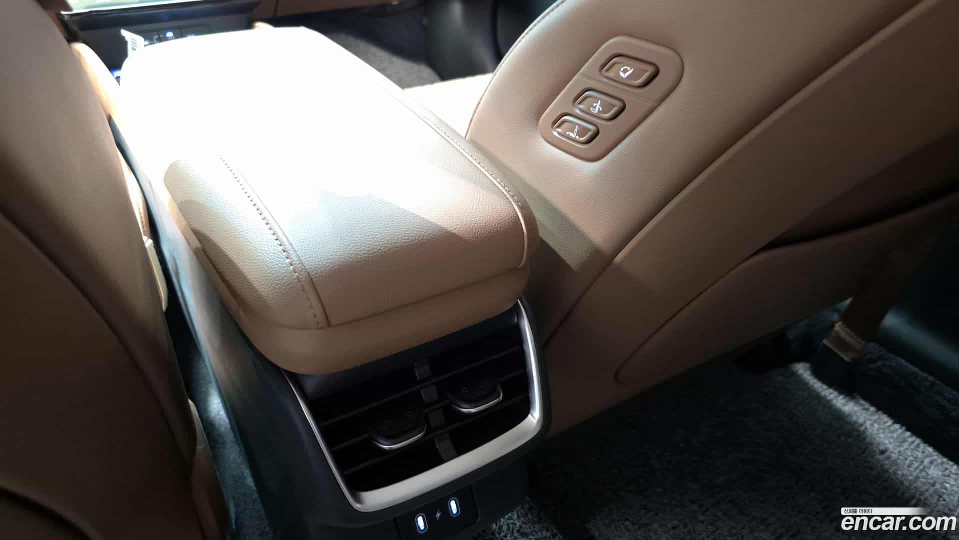Grandeur Hyundai 2025.9-OPTION-023