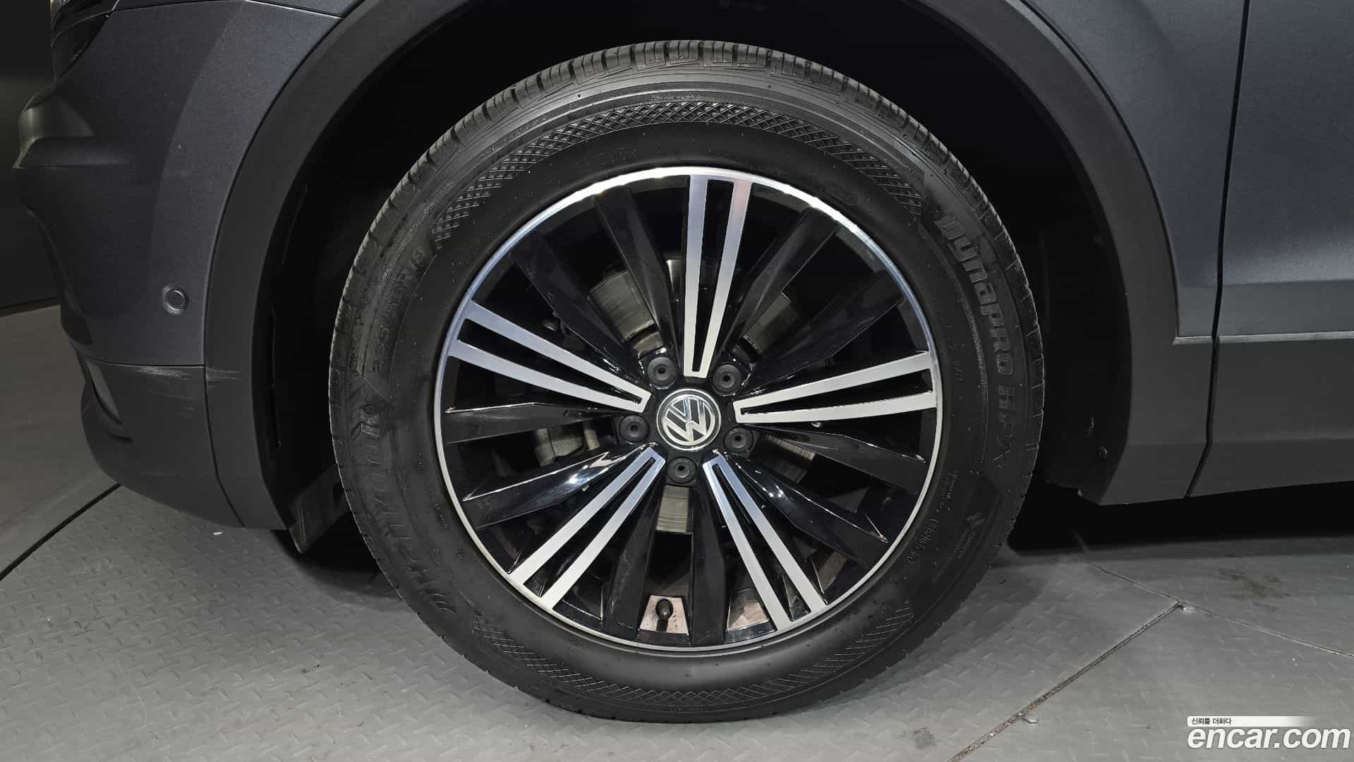 Tiguan Volkswagen 2020.8-OUTER-005