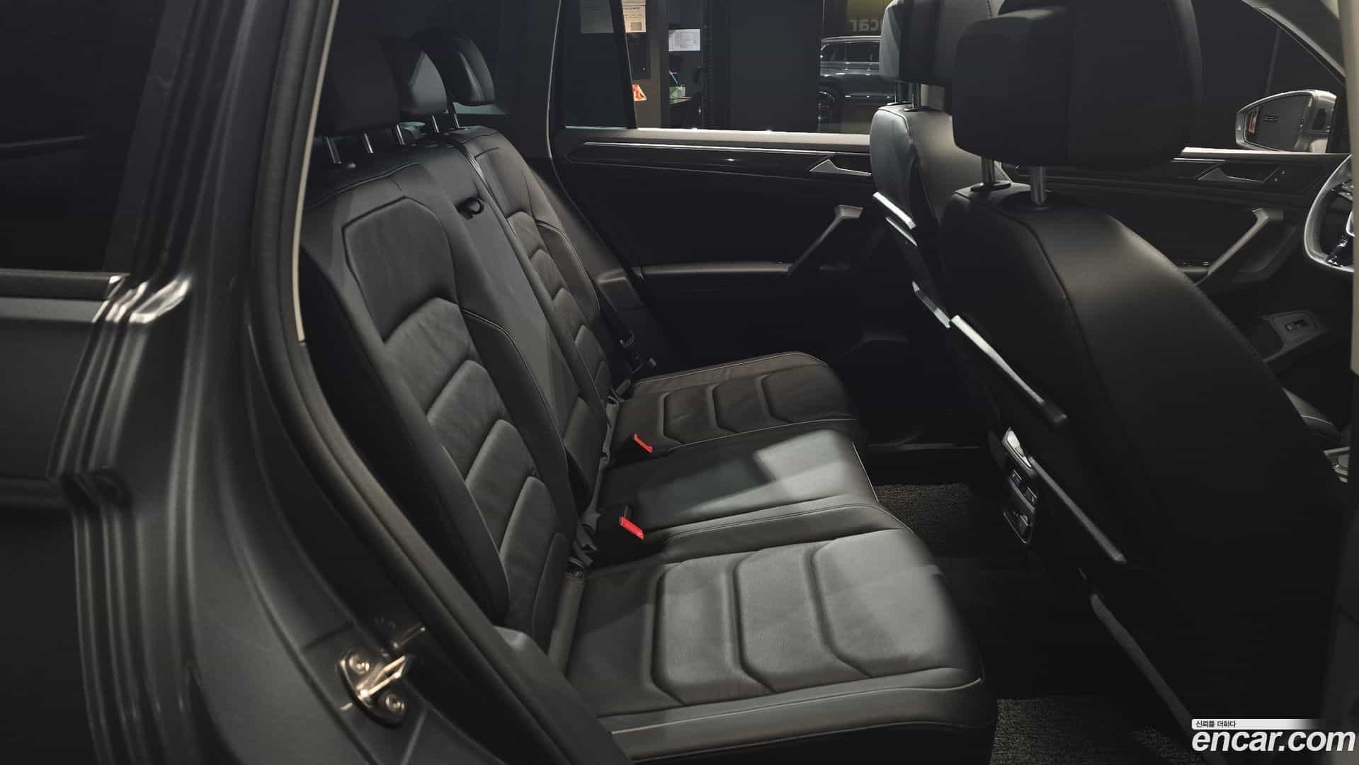 Tiguan Volkswagen 2020.8-OPTION-016