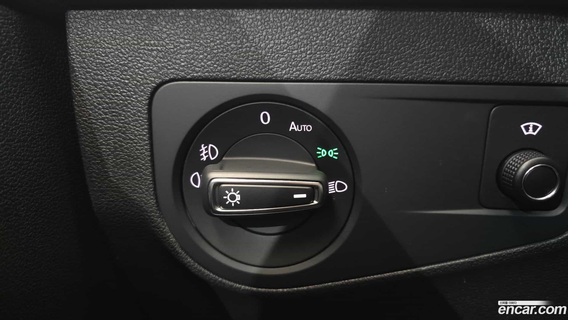 Tiguan Volkswagen 2020.8-OPTION-021