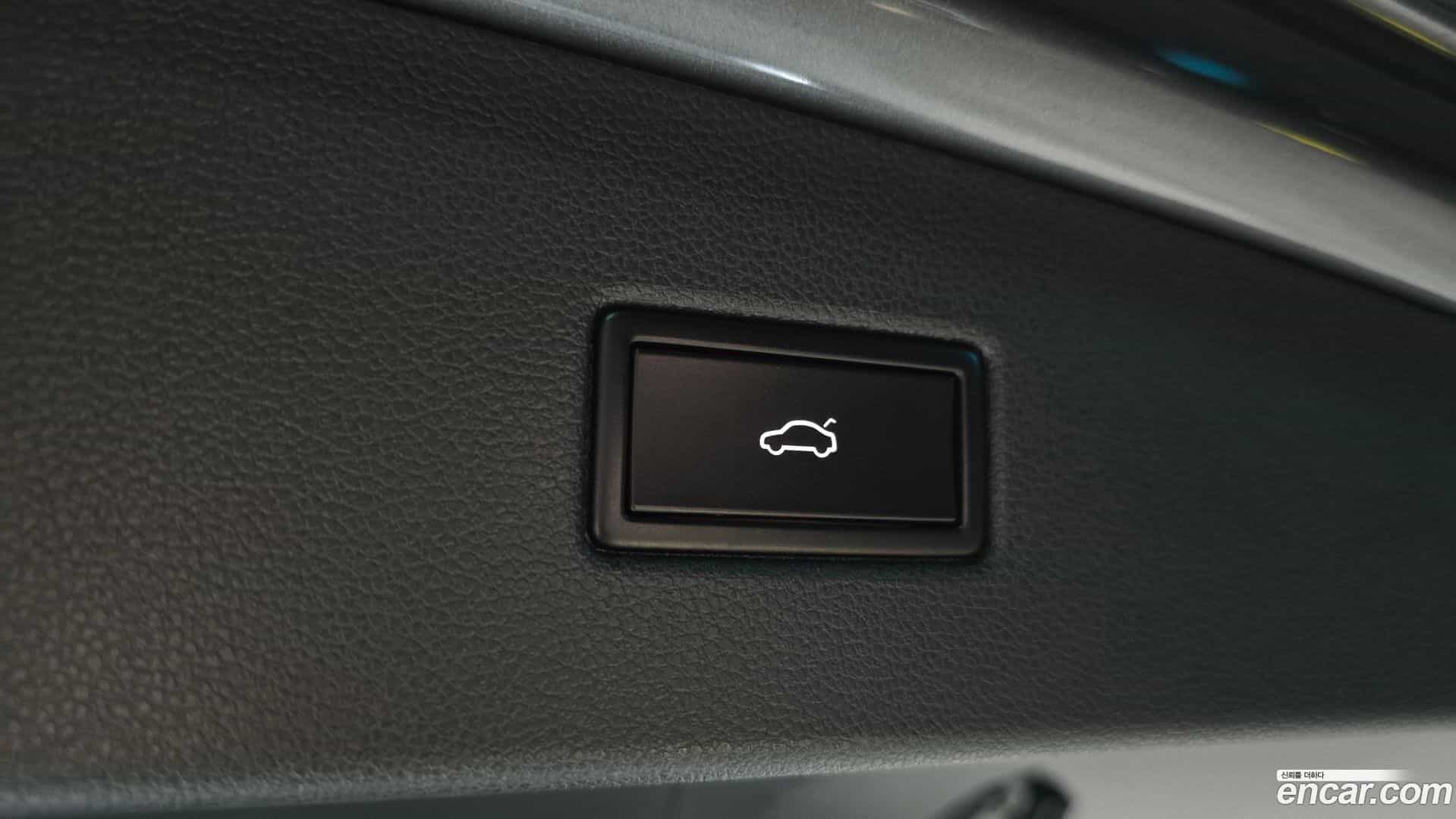 Tiguan Volkswagen 2020.8-OPTION-024