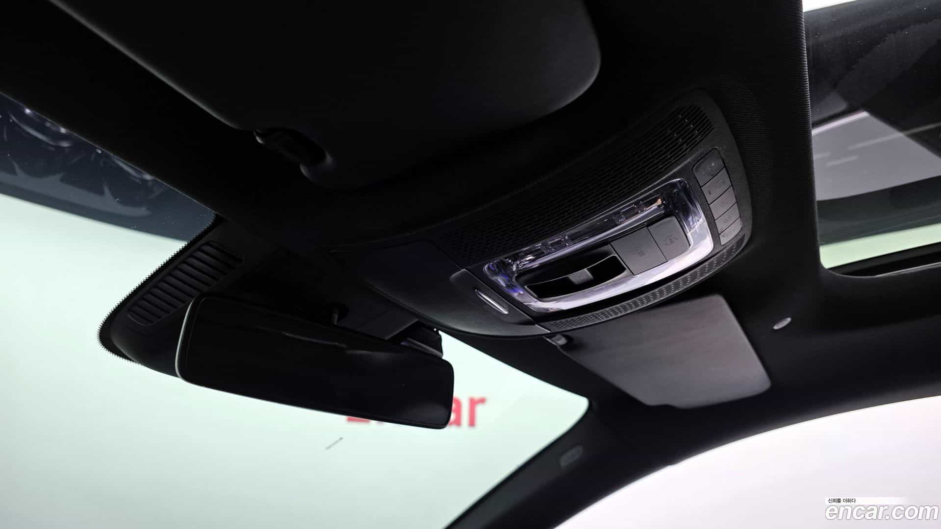 CLA-Class Mercedes-Benz 2020.3-OPTION-040