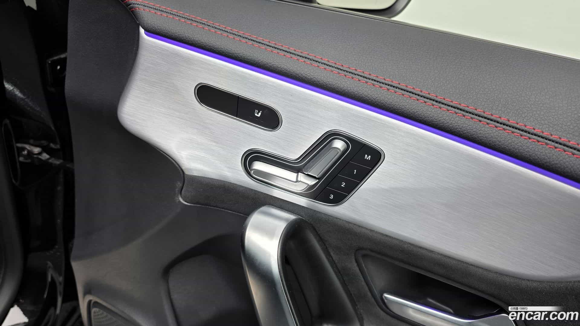 CLA-Class Mercedes-Benz 2020.3-OPTION-042