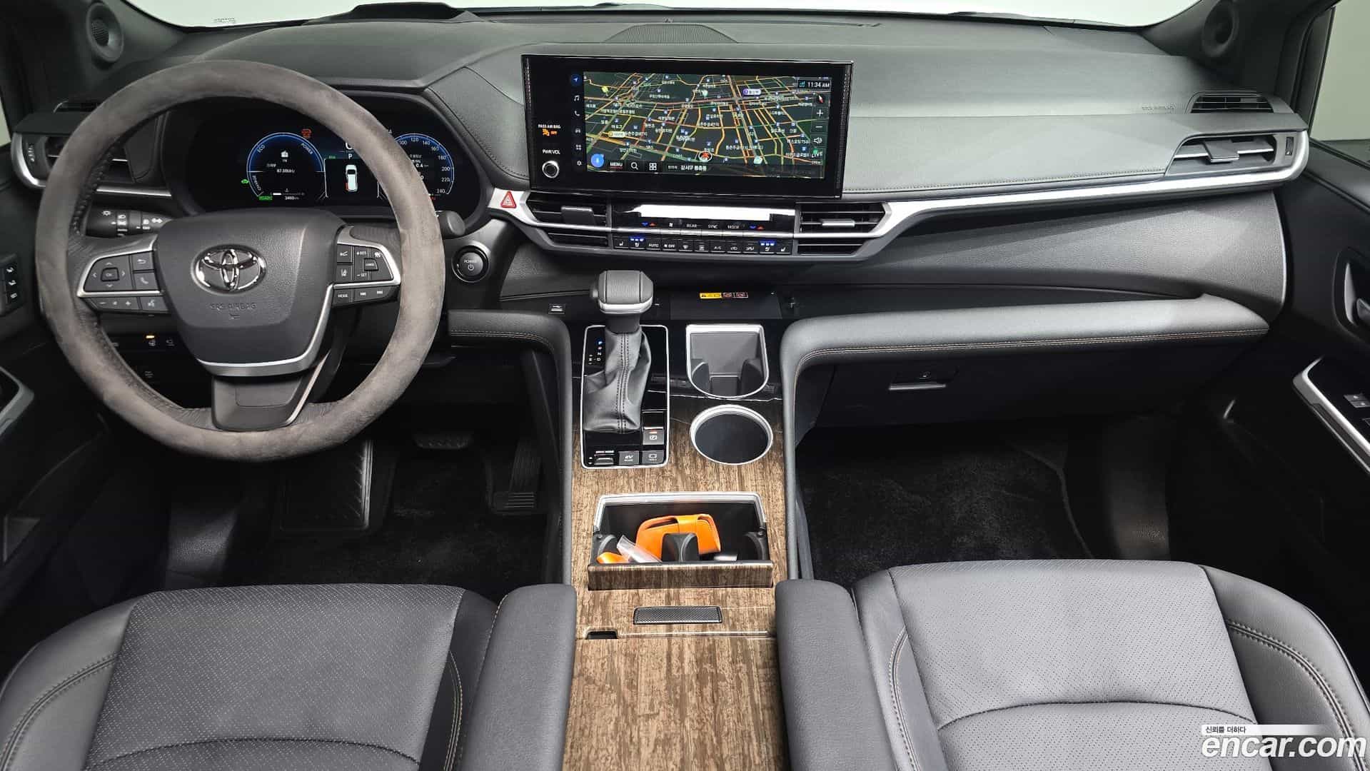 Sienna Toyota 2025.11-INNER-007
