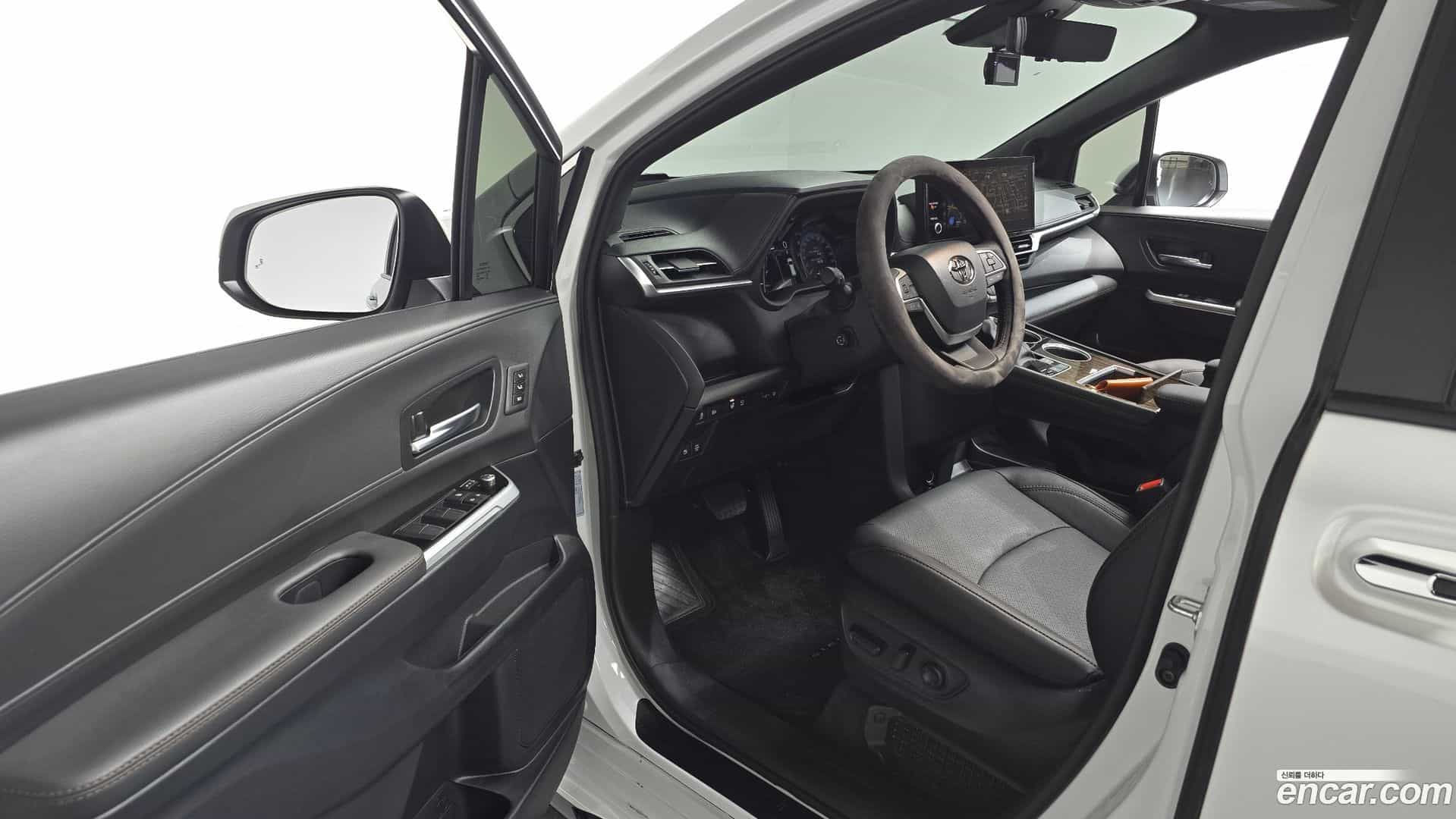 Sienna Toyota 2025.11-INNER-010