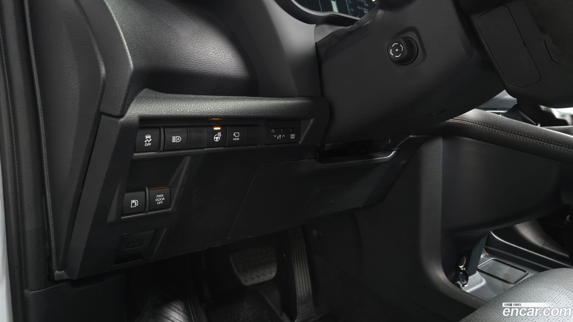 Main__Slider__Photo:Sienna Toyota 2025.11-16