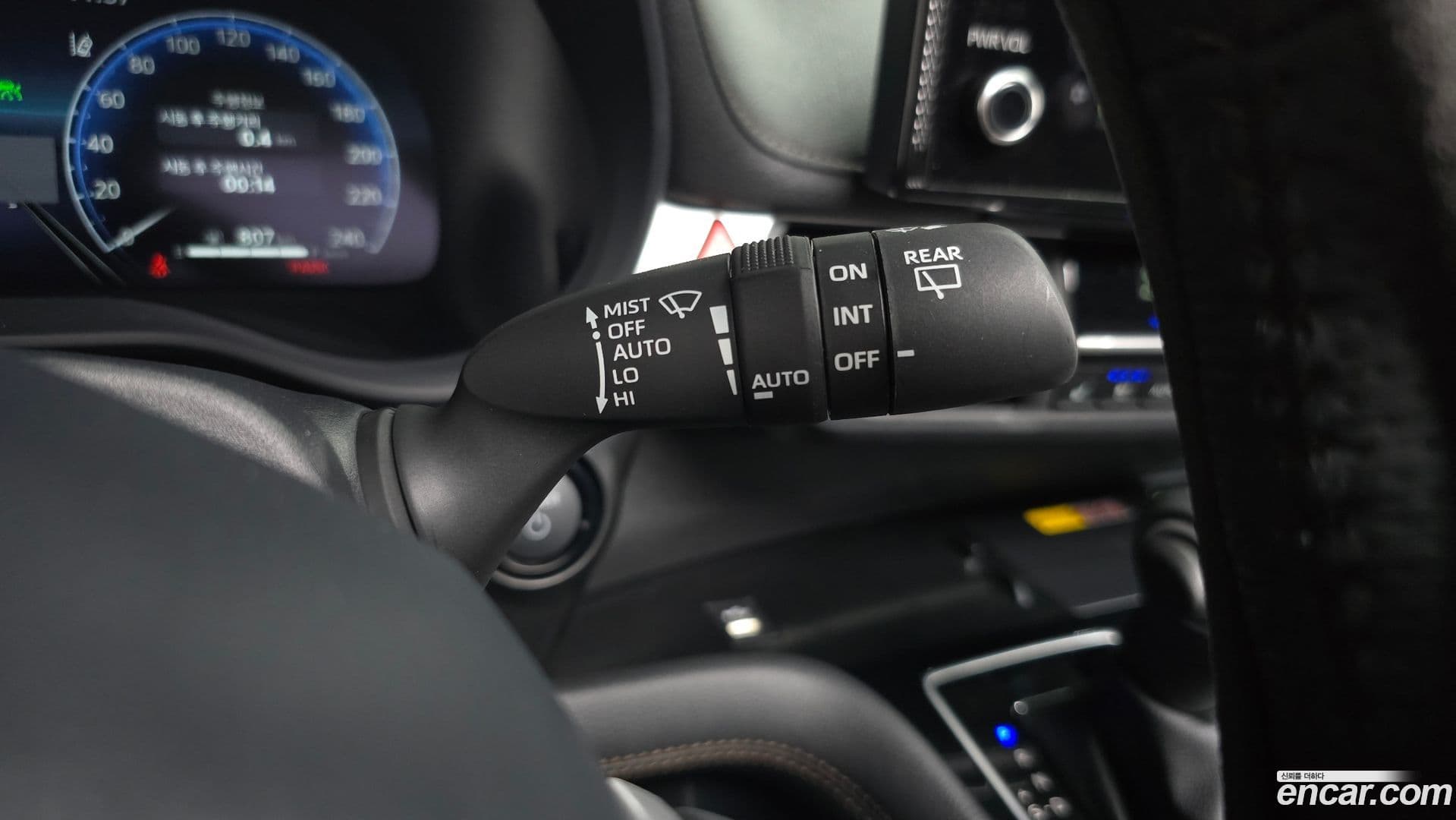 Main__Slider__Photo:Sienna Toyota 2025.11-25