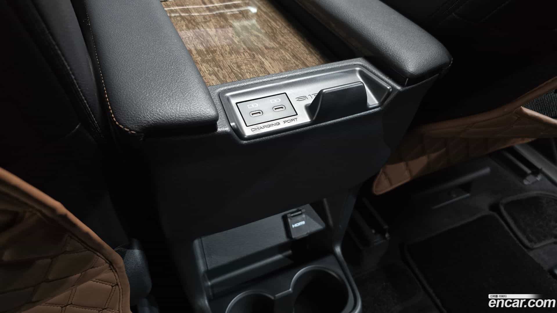 Sienna Toyota 2025.11-OPTION-044