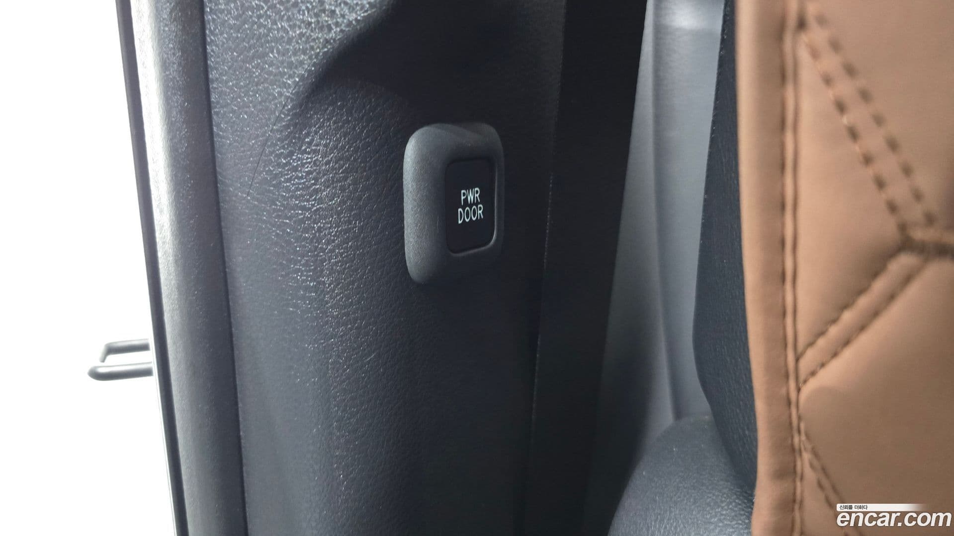 Main__Slider__Photo:Sienna Toyota 2025.11-31