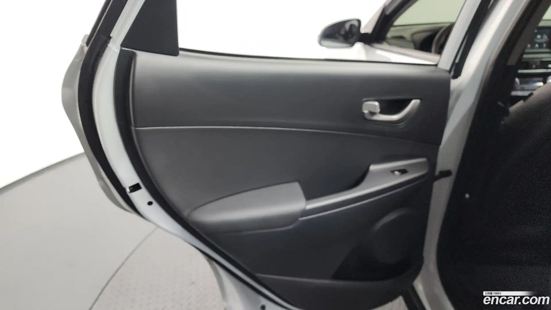Kona Hyundai 2018.2-INNER-035