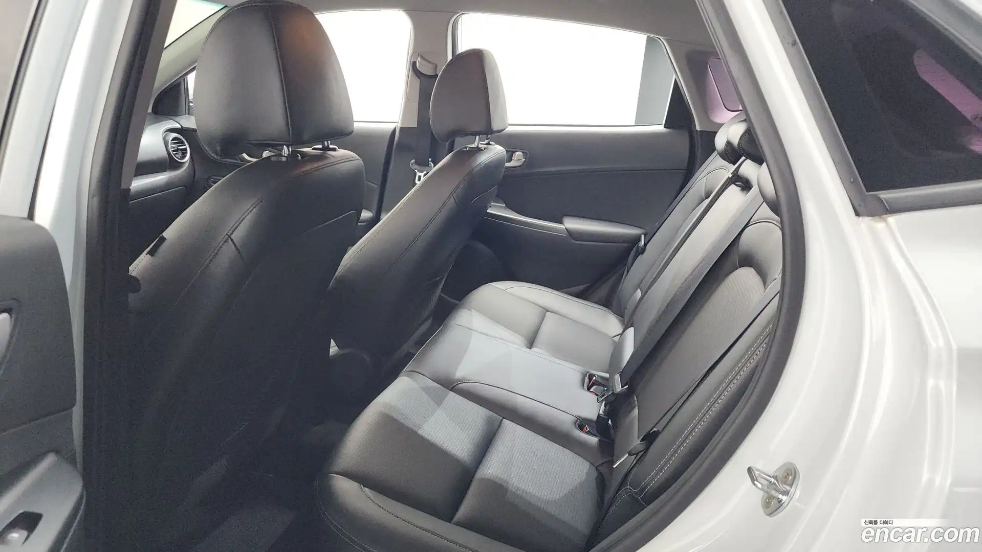 Kona Hyundai 2018.2-INNER-036
