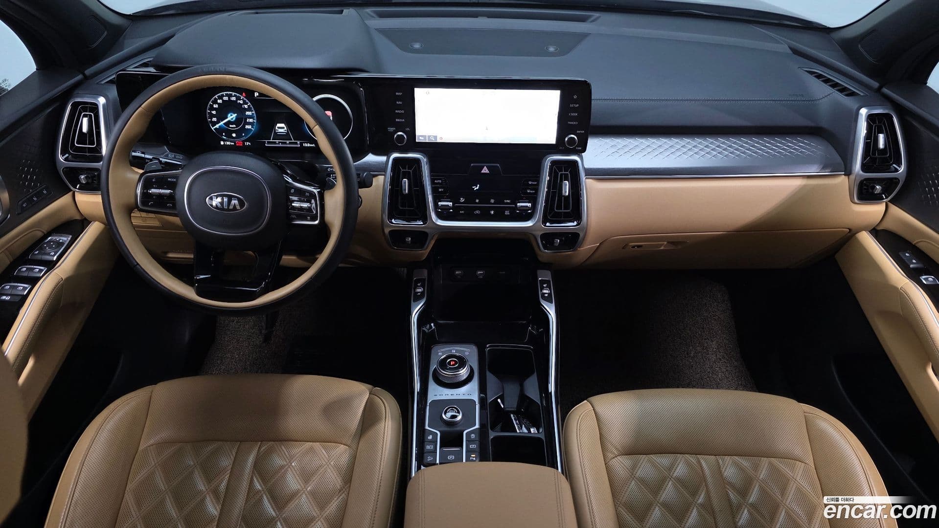 Main__Slider__Photo:Sorento Kia 2020.6-6