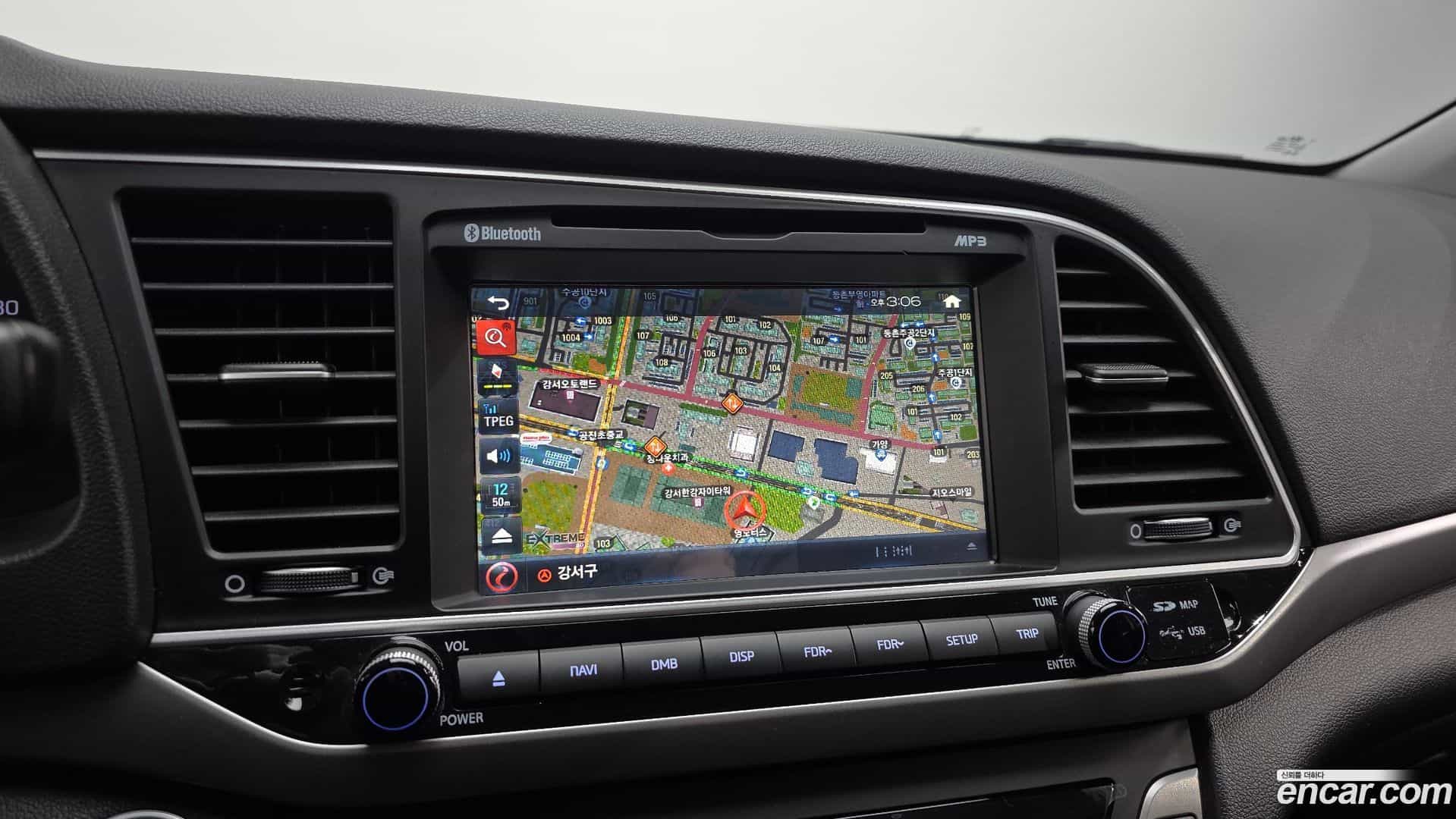 AVANTE Hyundai 2017.1-INNER-036
