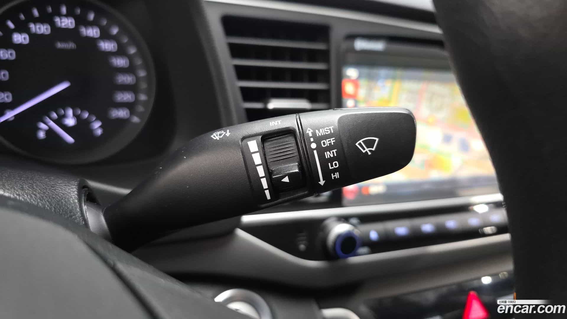 AVANTE Hyundai 2017.1-OPTION-040