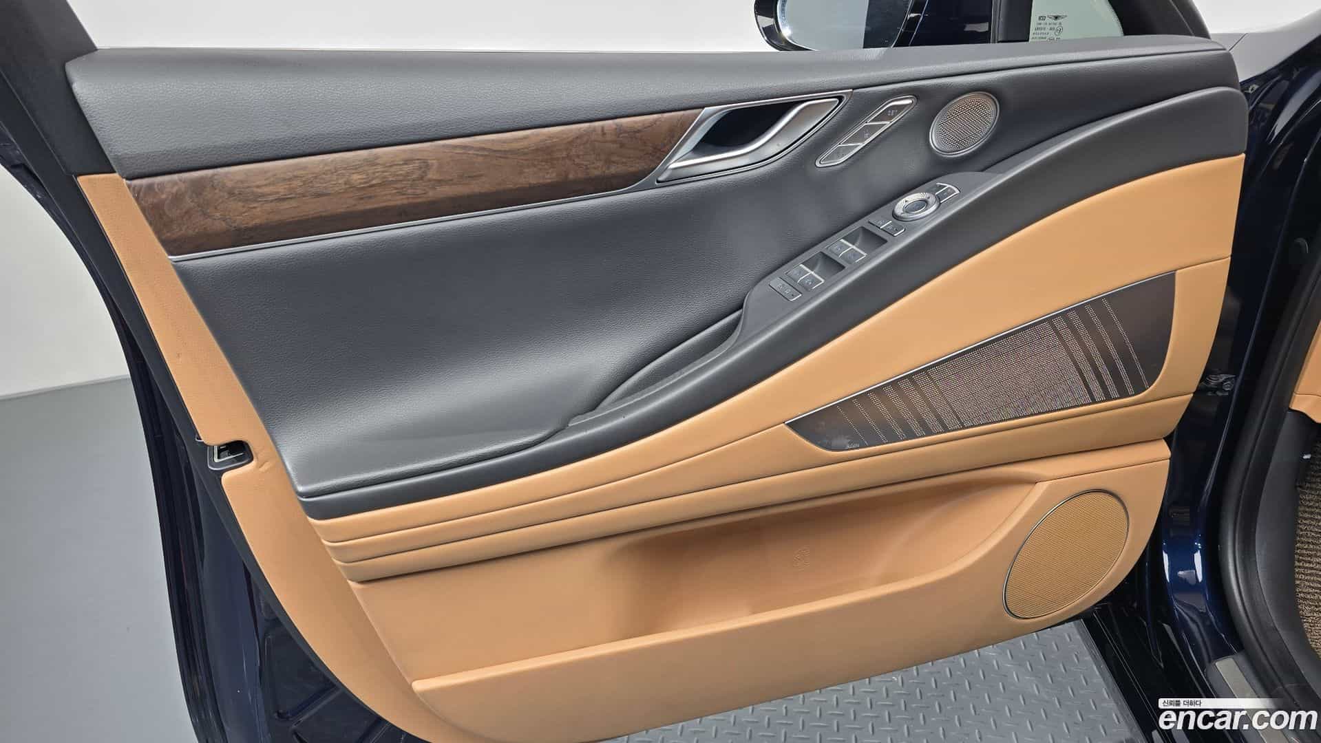 G80 Genesis 2021.0-INNER-034