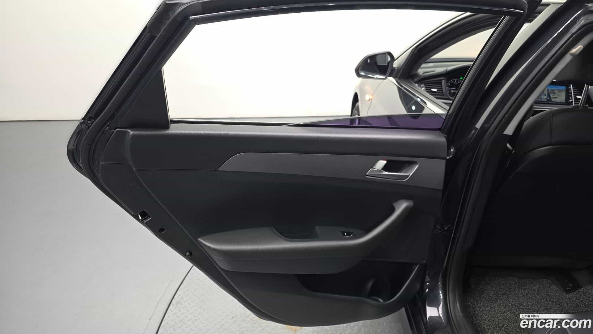 Sonata Hyundai 2017.3-INNER-035