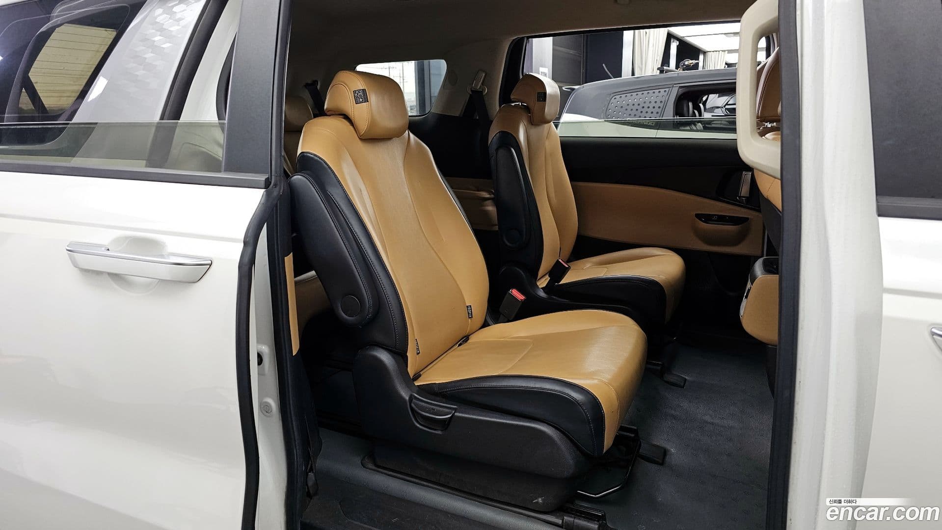 Main__Slider__Photo:Canival Kia 2021.1-11