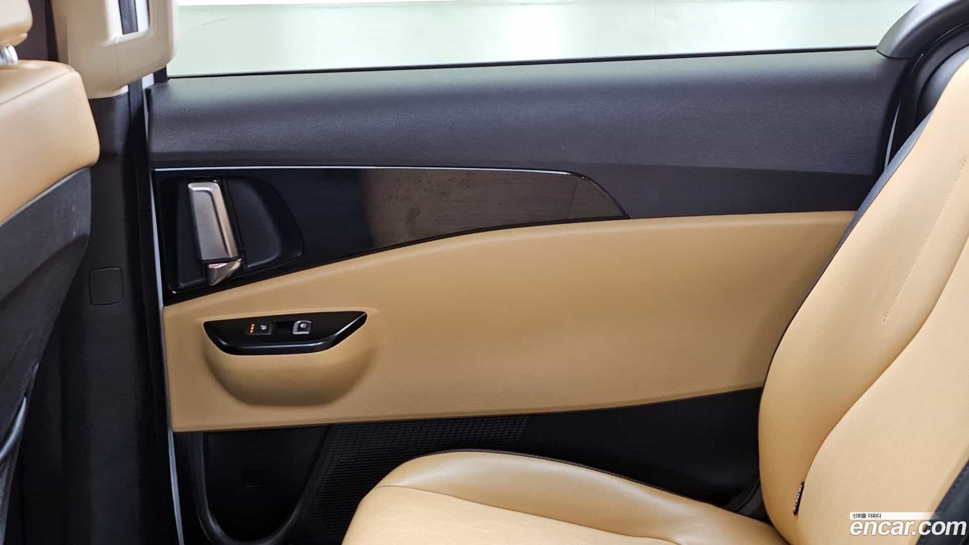 Canival Kia 2021.1-INNER-035
