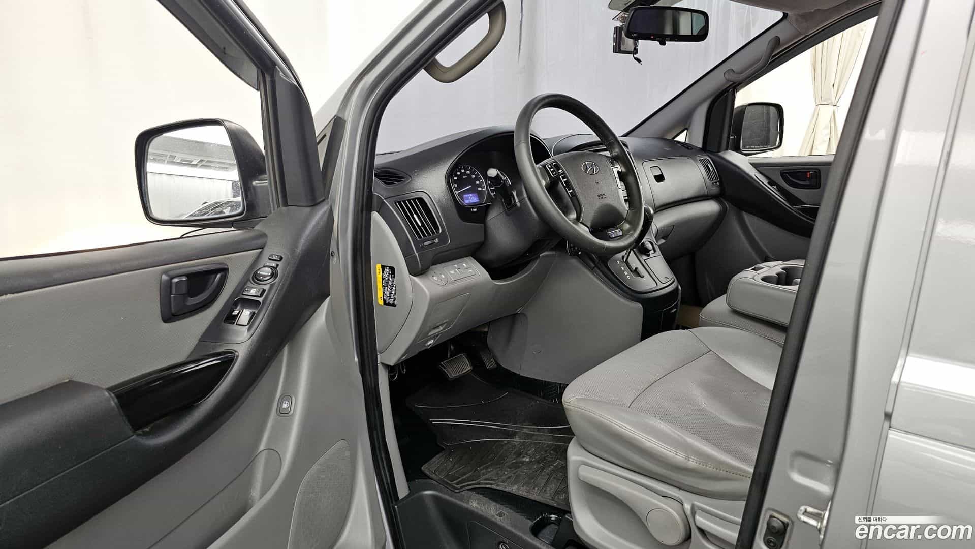 Starex Hyundai 2018.3-INNER-010