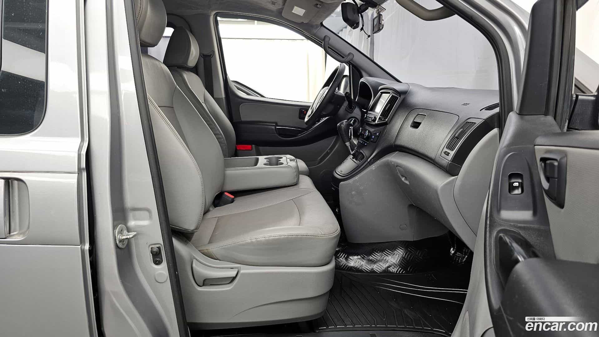 Starex Hyundai 2018.3-OPTION-015