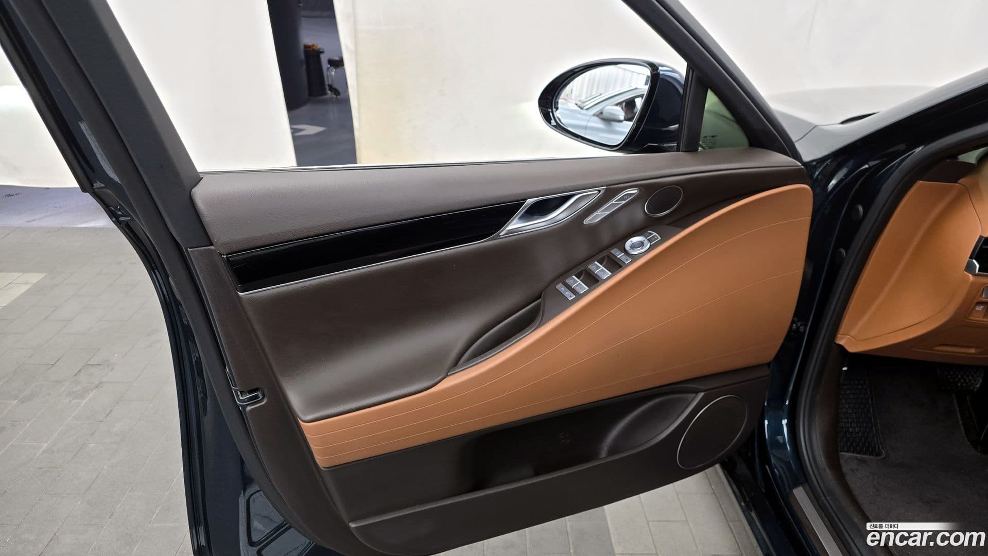 Main__Slider__Photo:G80 Genesis 2020.9-23