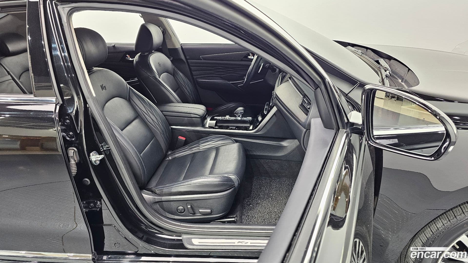Main__Slider__Photo:K7 Kia 2021.2-9