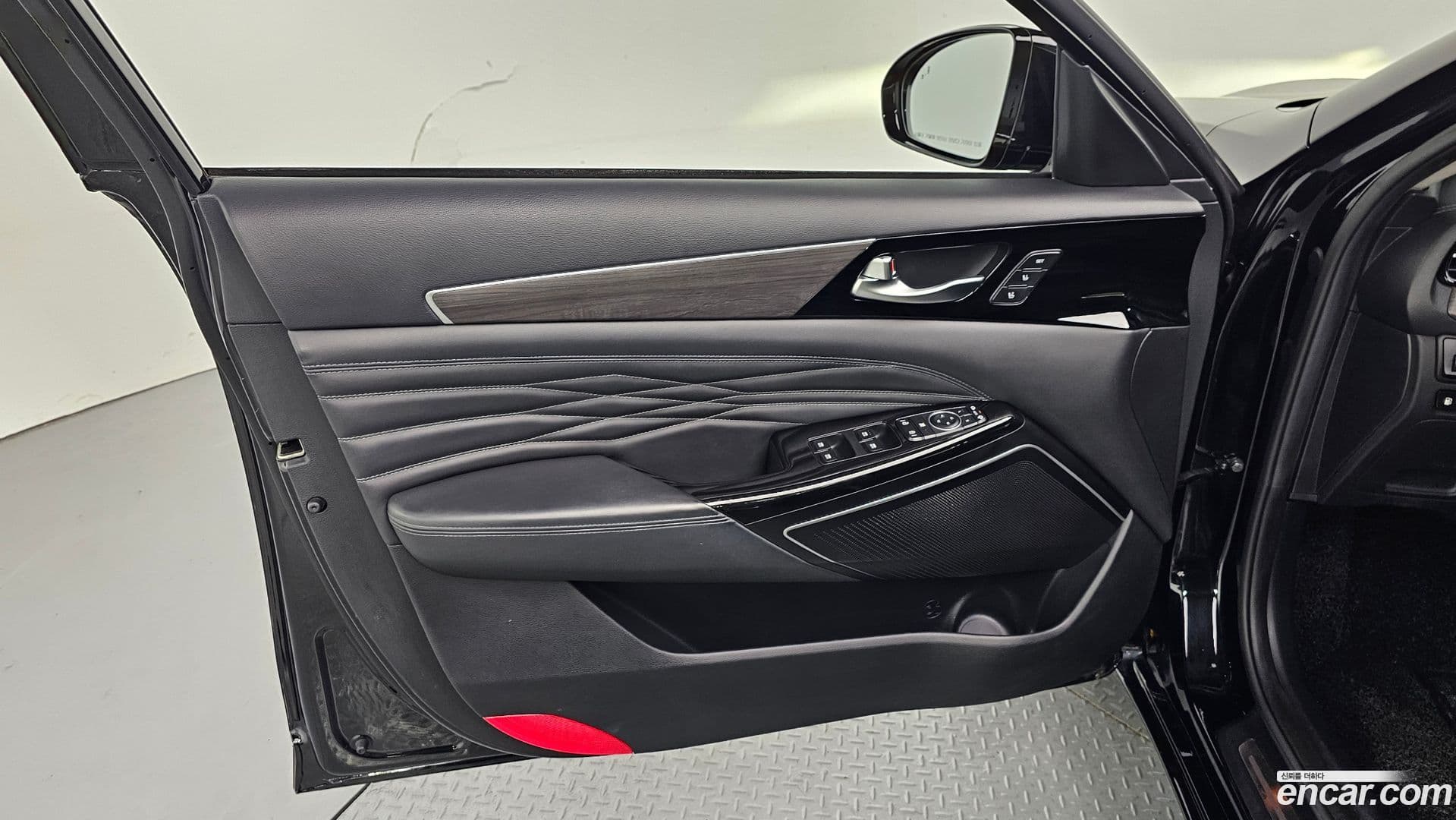 Main__Slider__Photo:K7 Kia 2021.2-23