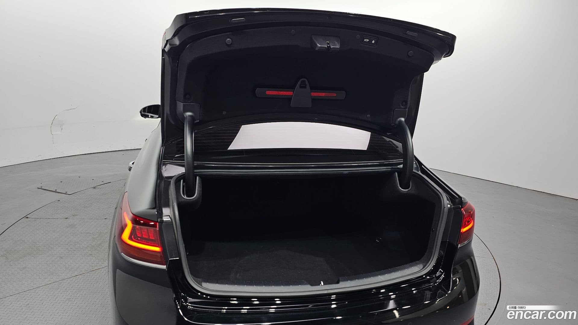 Main__Slider__Photo:K7 Kia 2021.2-26