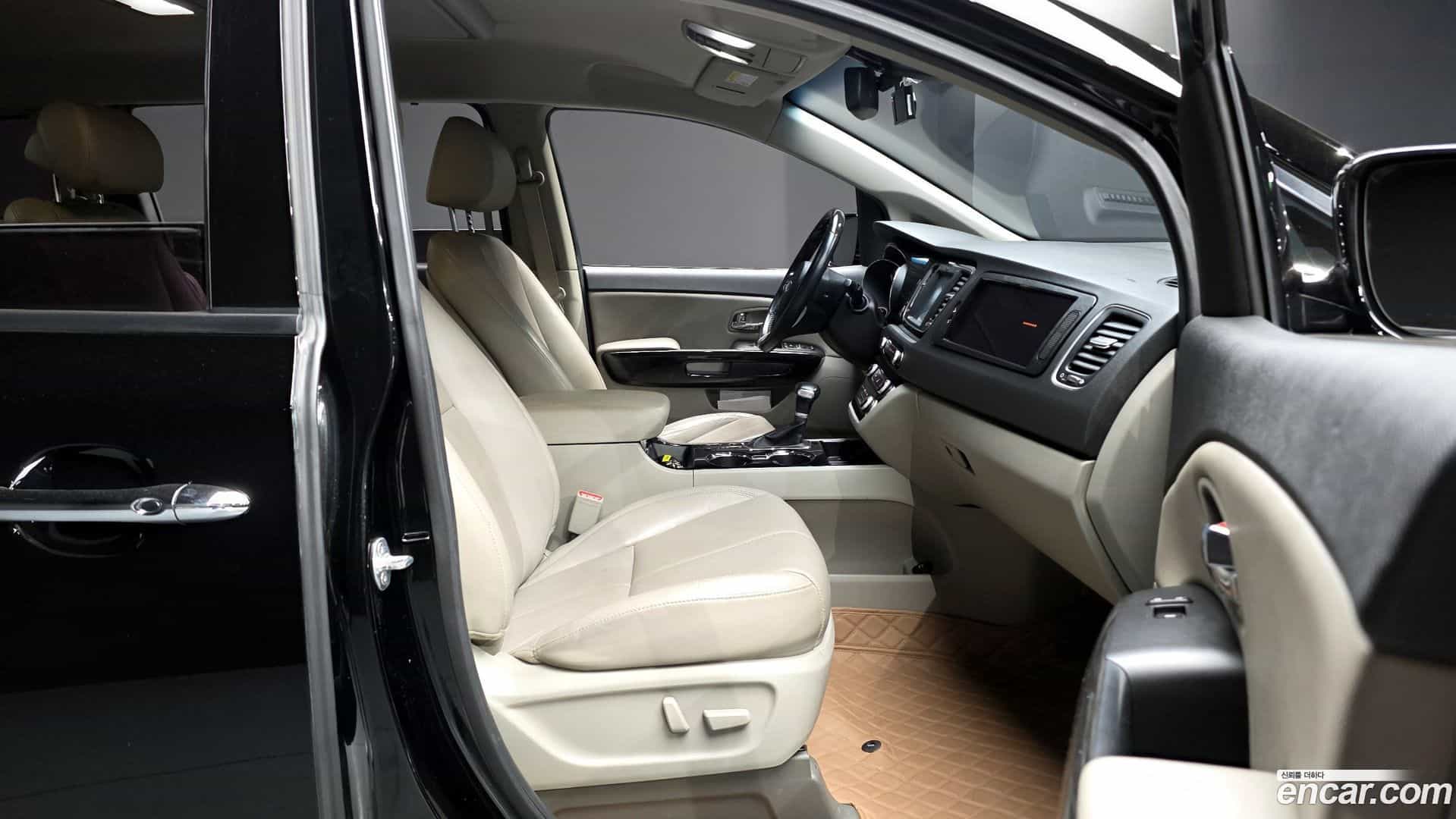 Canival Kia 2019.6-OPTION-016