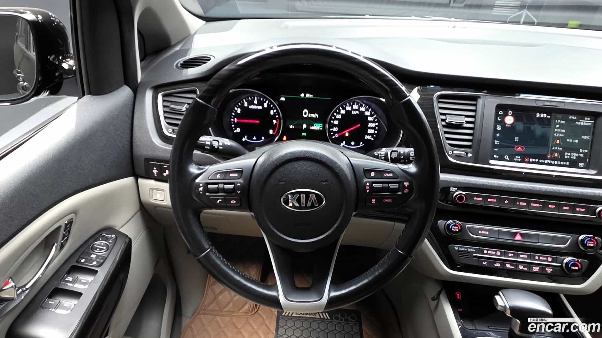 Canival Kia 2019.6-OPTION-017