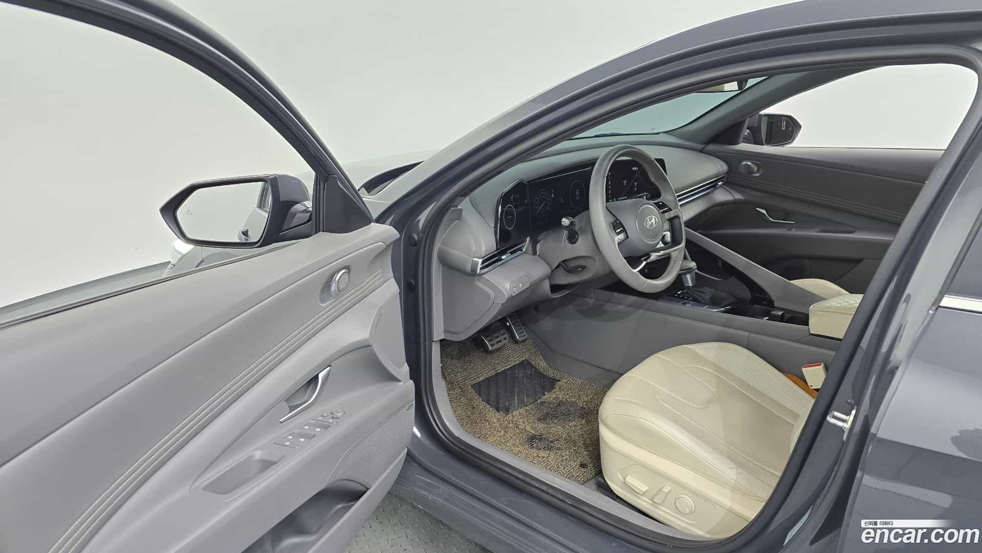 AVANTE Hyundai 2023.11-INNER-010