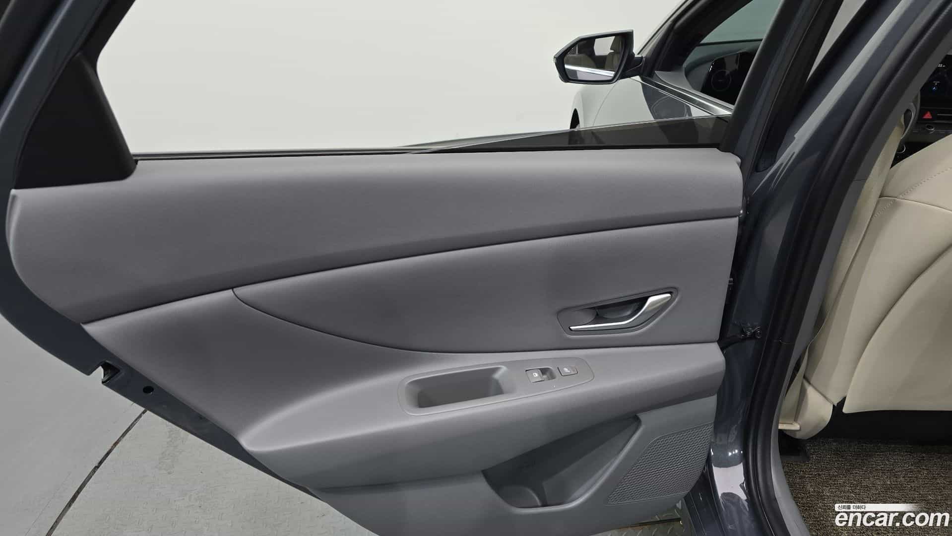 AVANTE Hyundai 2023.11-INNER-035