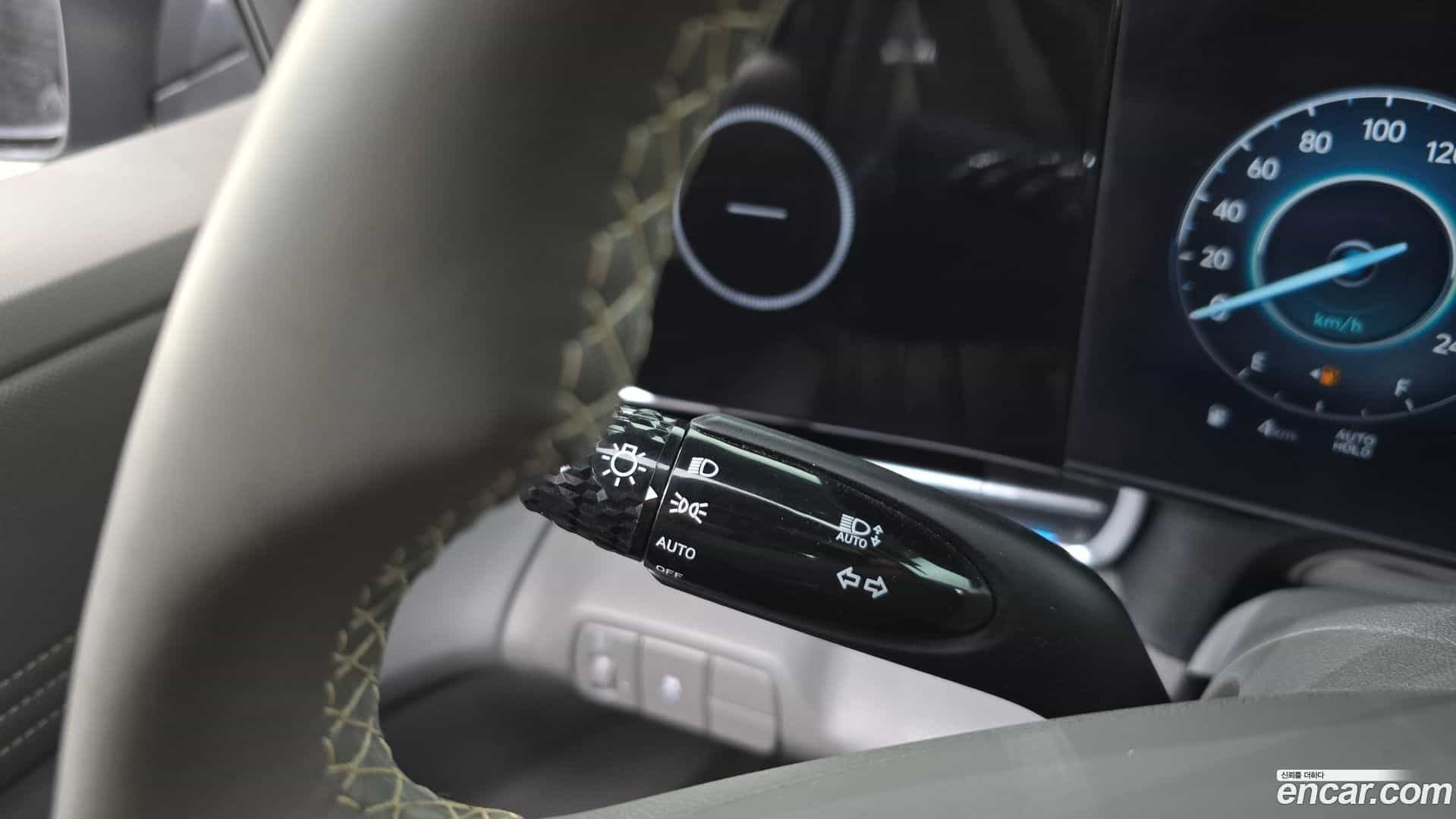 AVANTE Hyundai 2023.11-OPTION-042