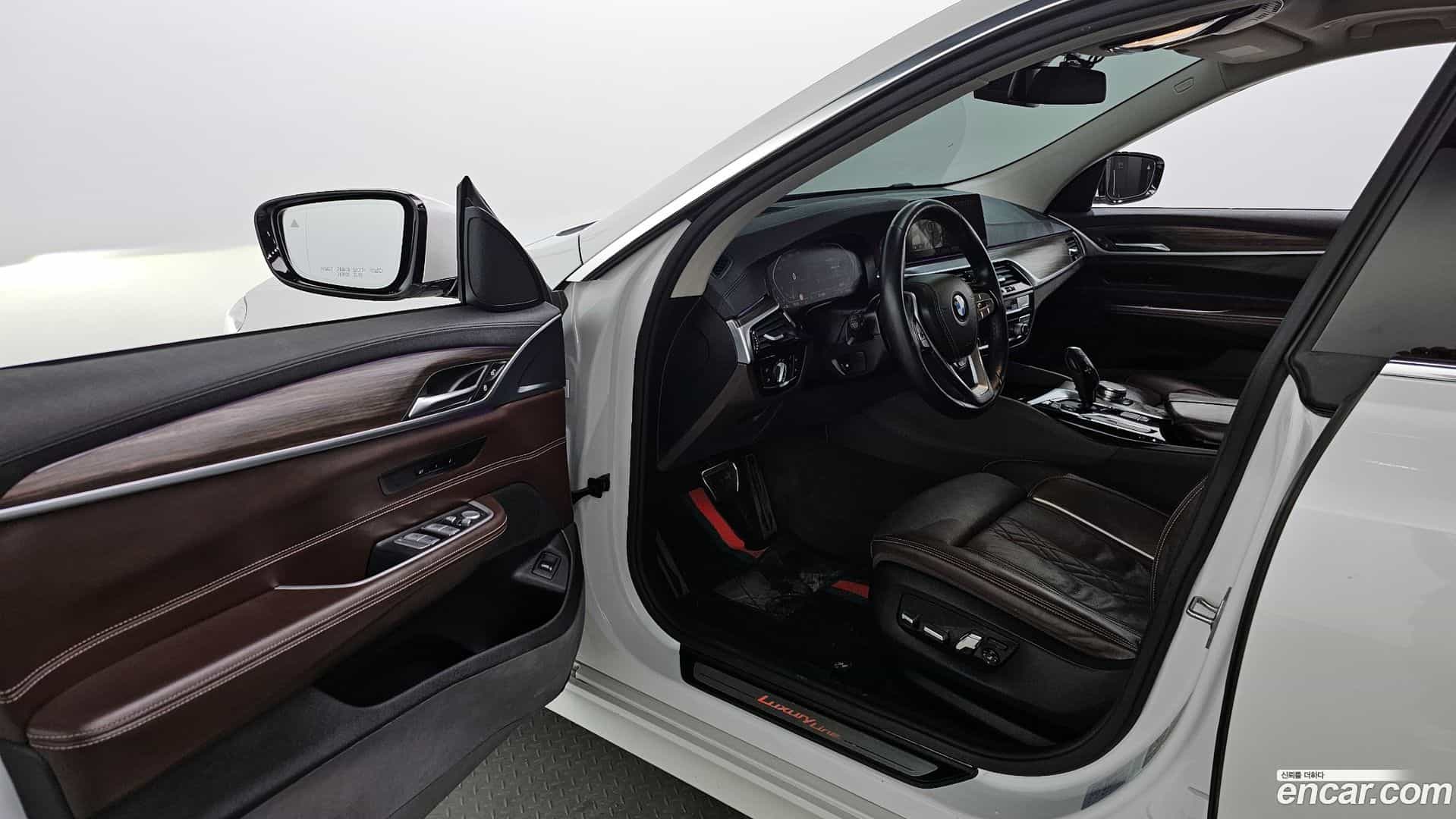 Gran Turismo BMW 2019.11-INNER-010