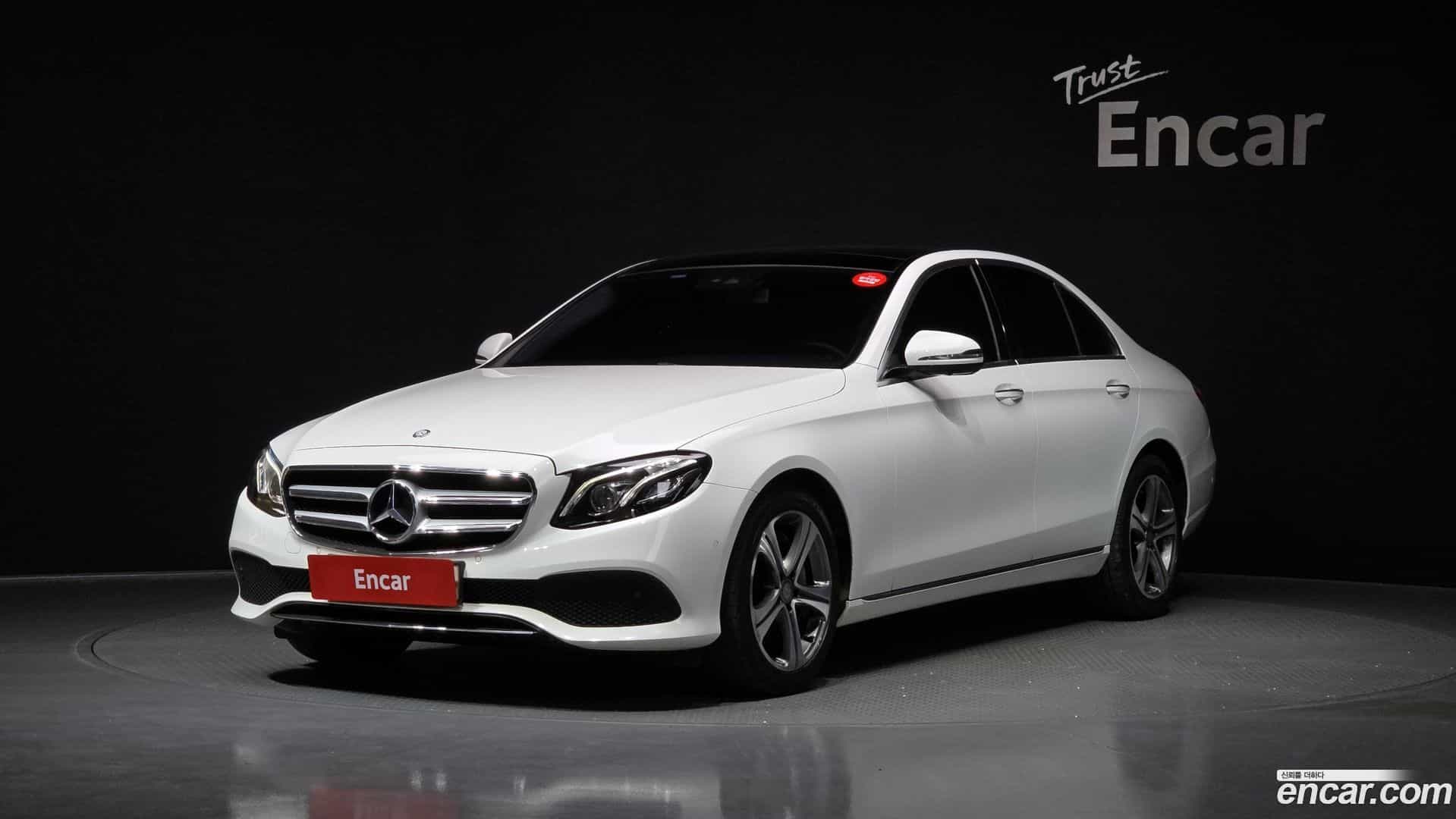 E-Class Mercedes-Benz 2016.9-OUTER-001