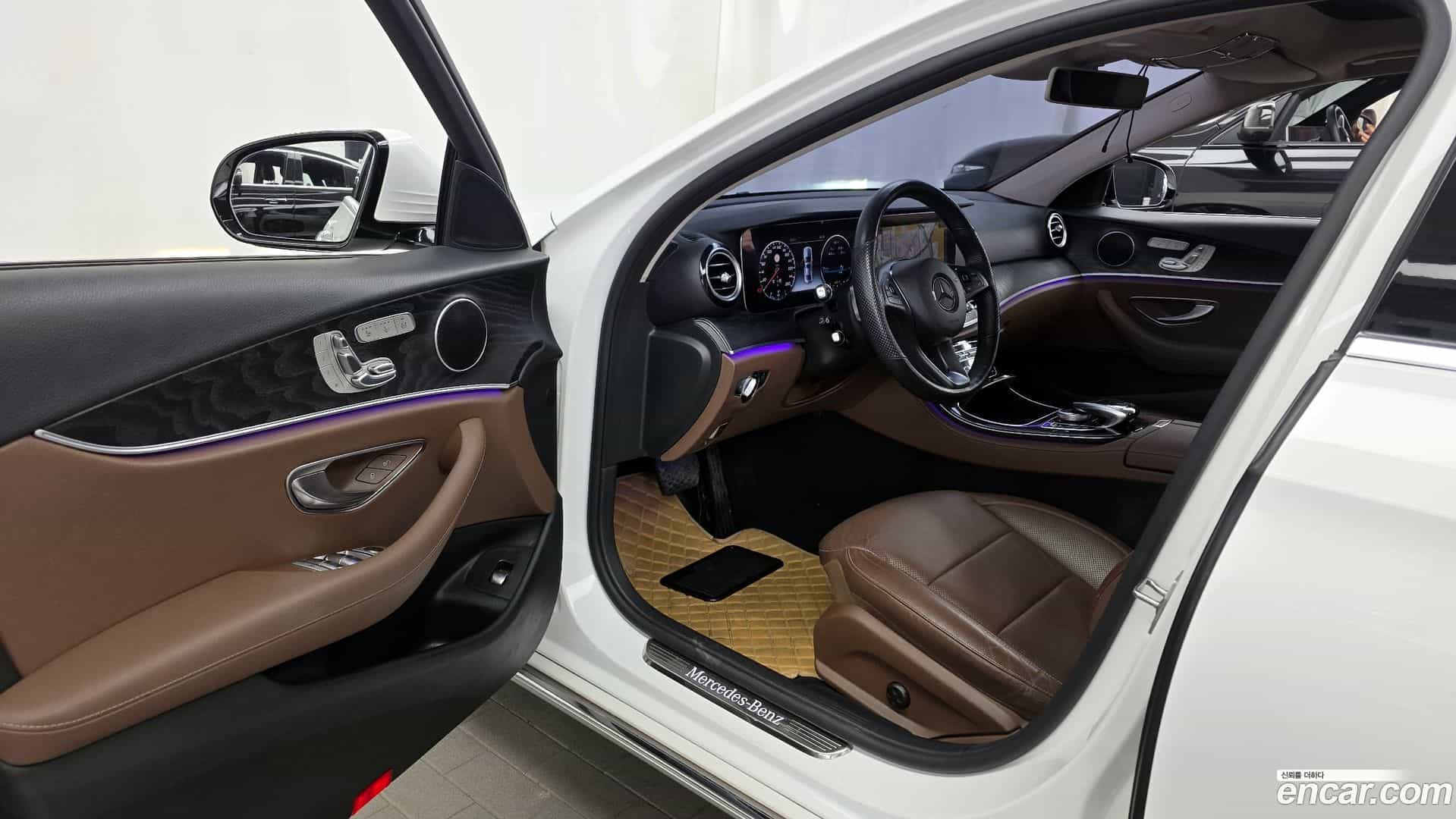 E-Class Mercedes-Benz 2016.9-INNER-010