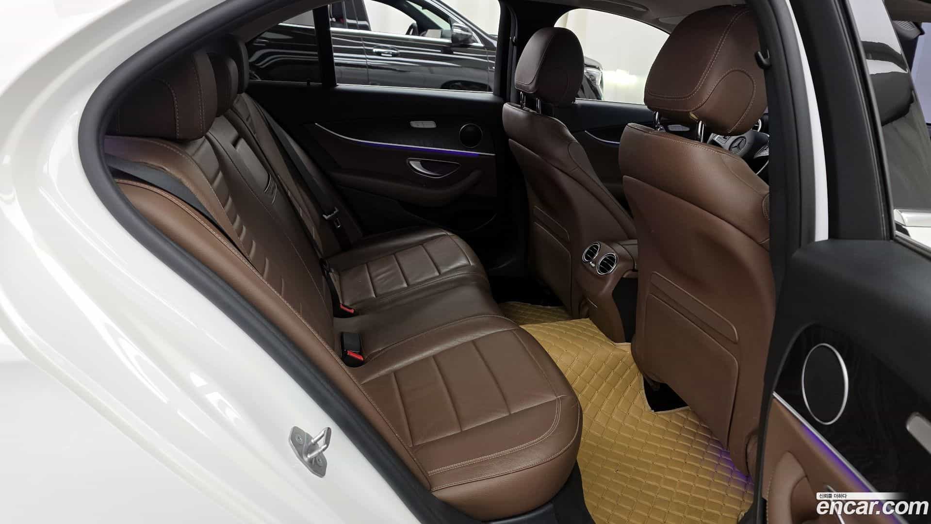 E-Class Mercedes-Benz 2016.9-OPTION-015