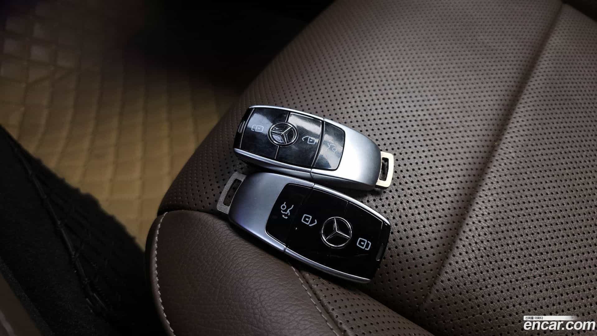 E-Class Mercedes-Benz 2016.9-OPTION-021