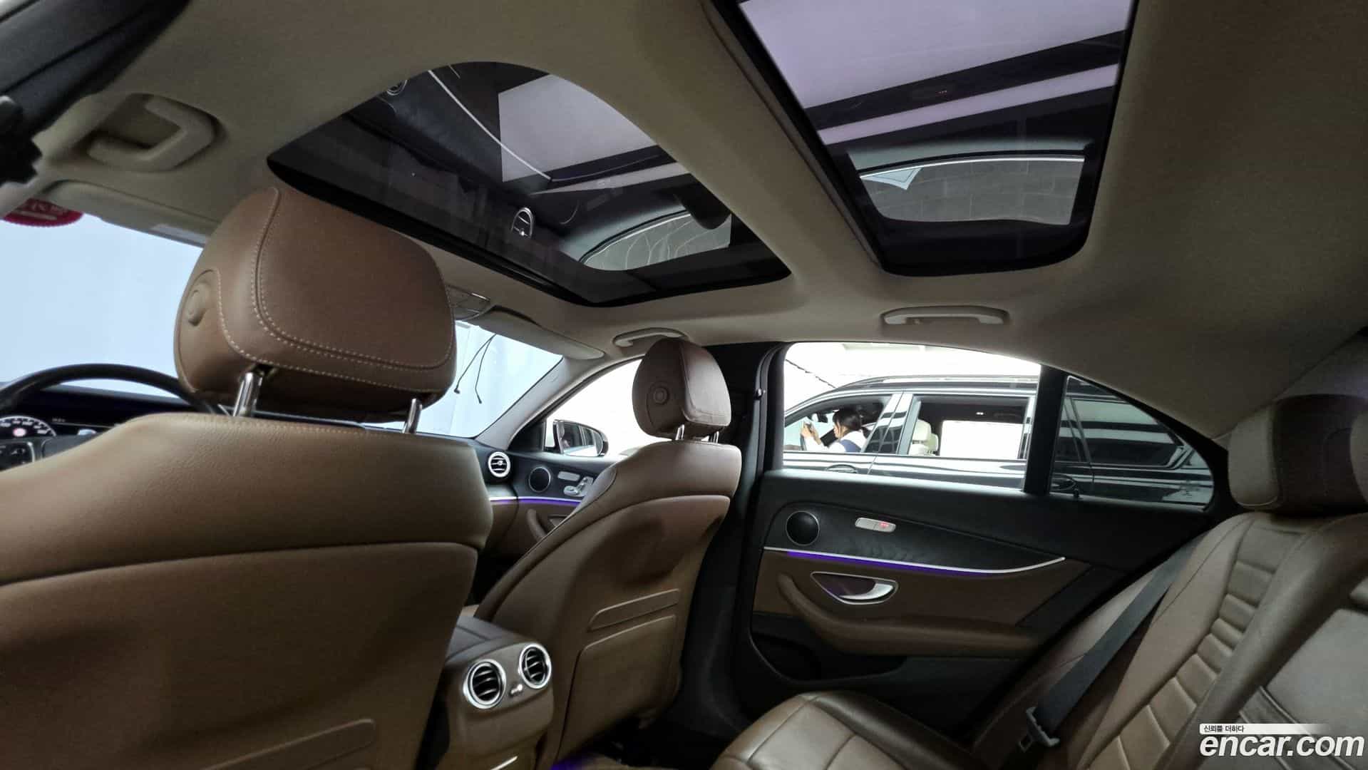 E-Class Mercedes-Benz 2016.9-OPTION-022