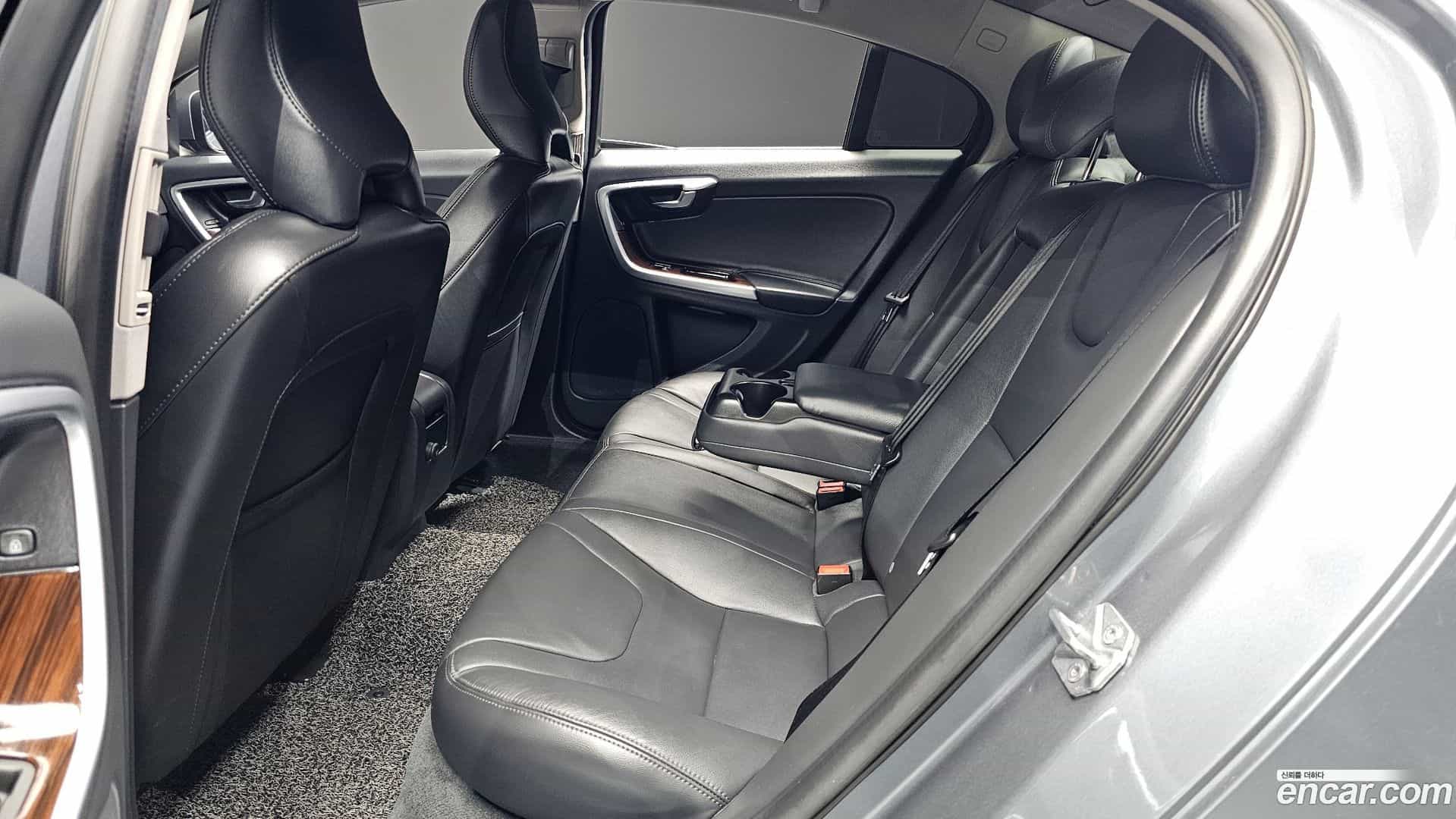 S60 Volvo 2018.5-OPTION-015