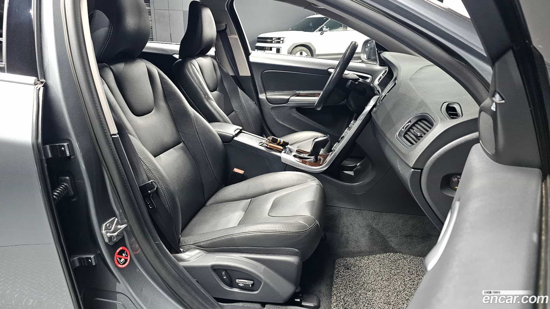 S60 Volvo 2018.5-OPTION-016