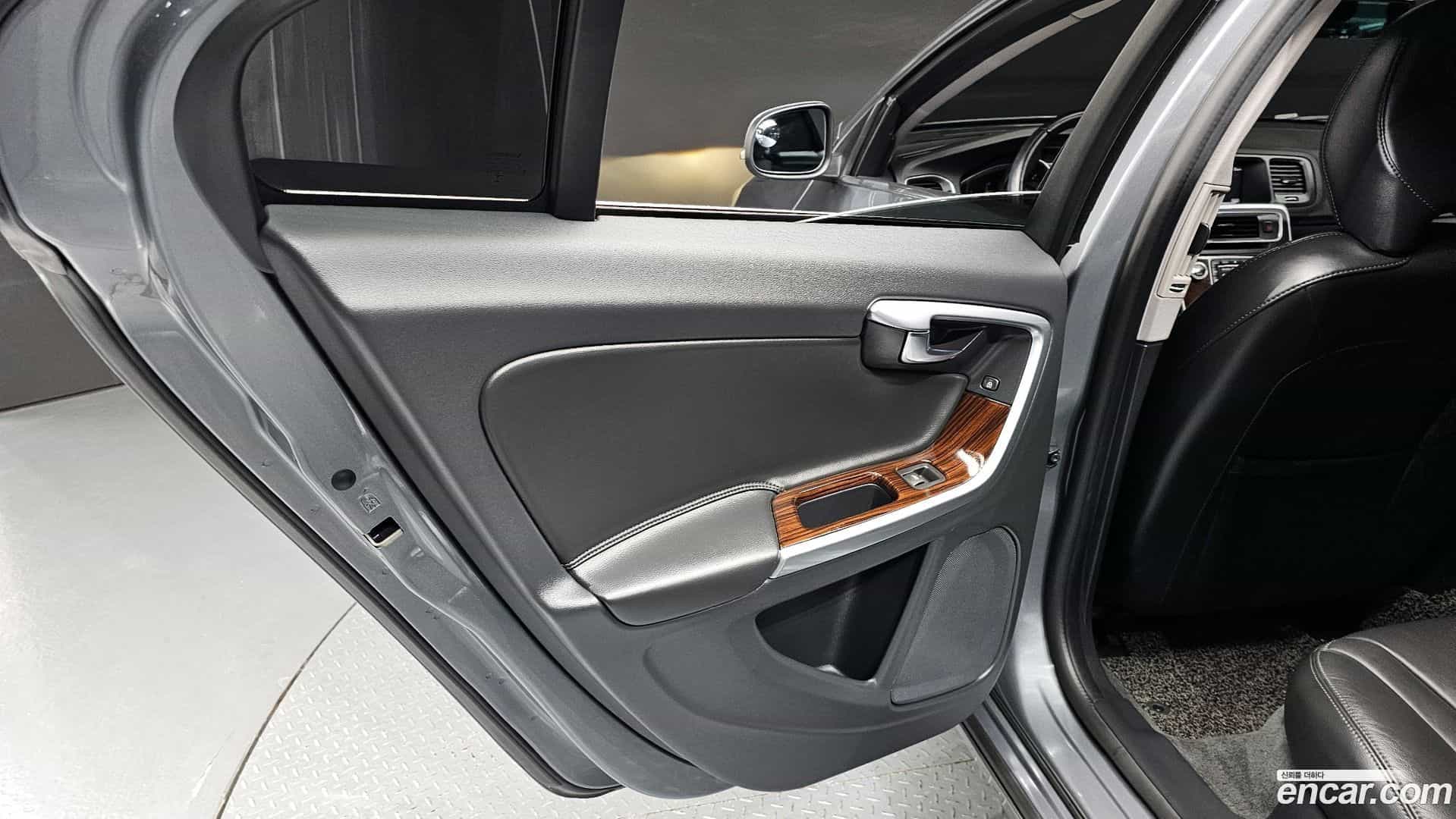S60 Volvo 2018.5-INNER-035