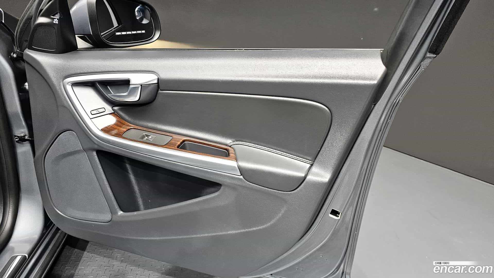 S60 Volvo 2018.5-OPTION-043