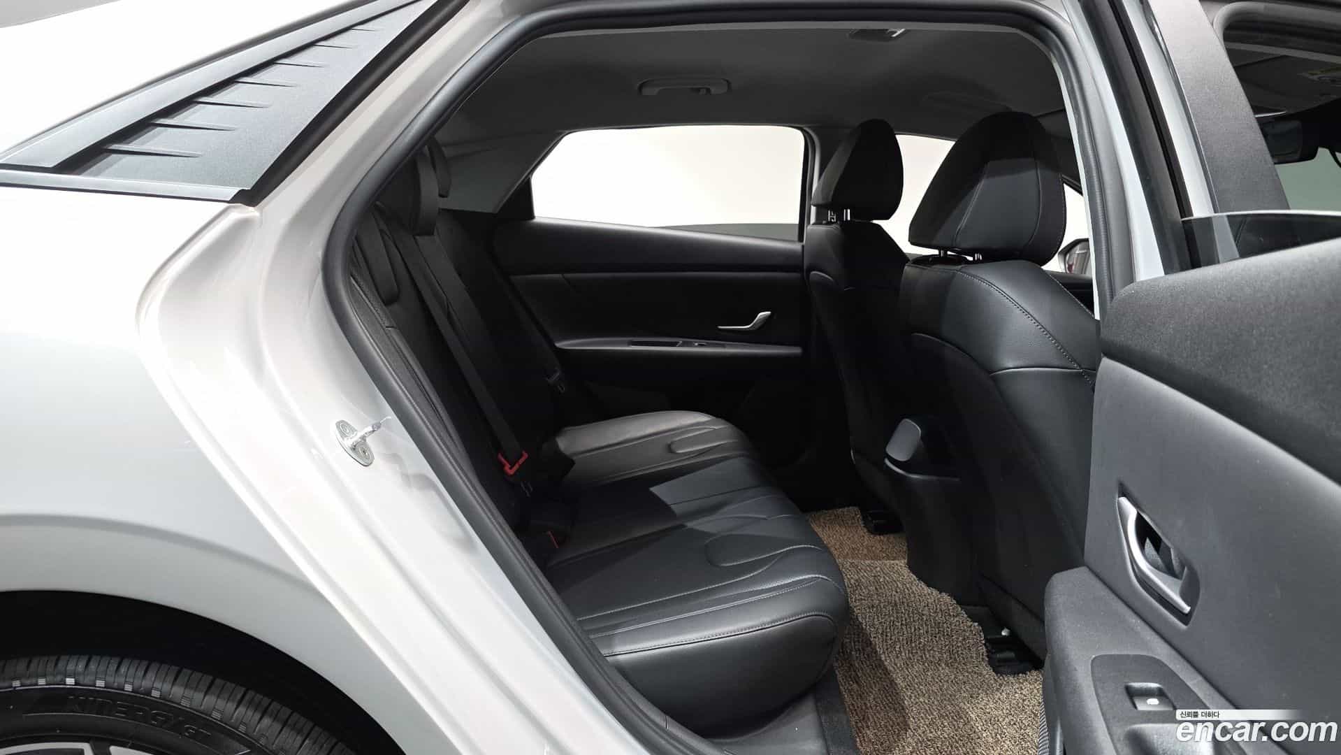 AVANTE Hyundai 2021.8-OPTION-015