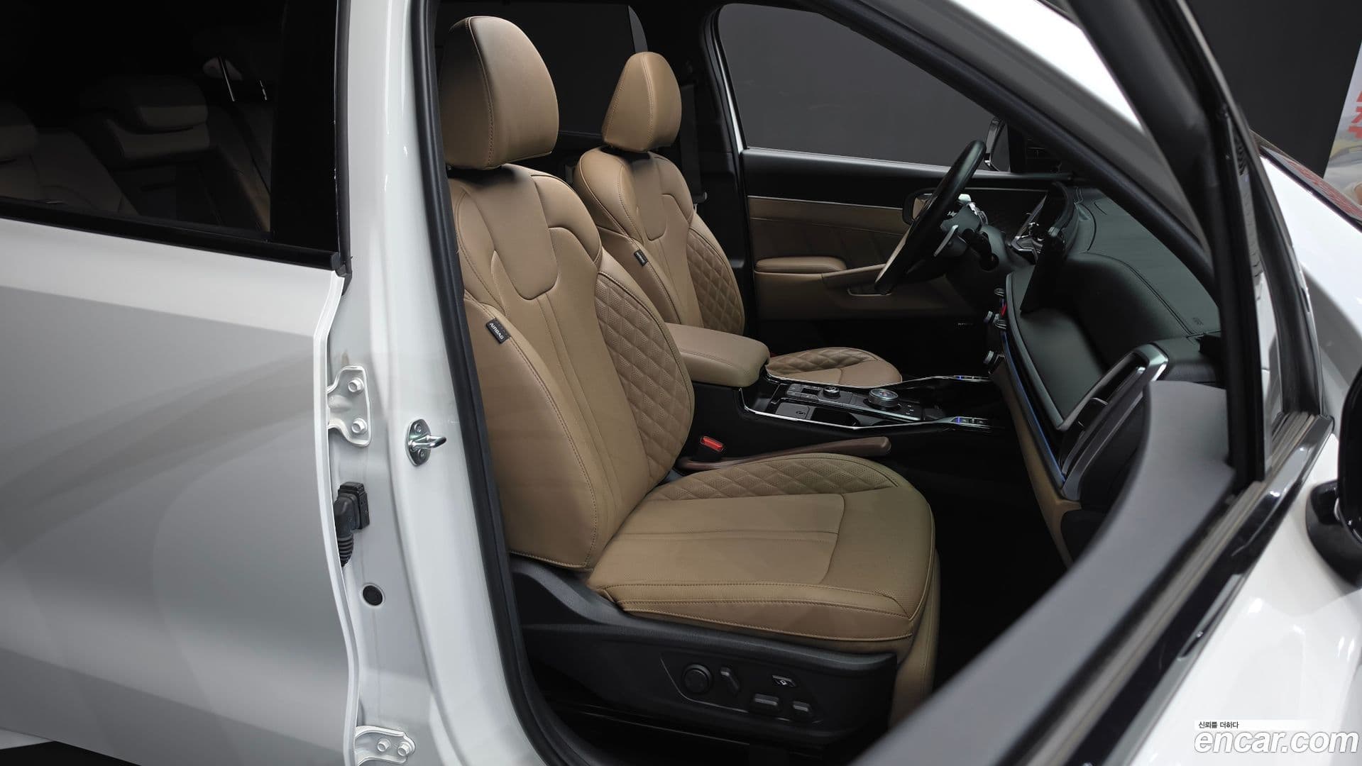 Main__Slider__Photo:Sorento Kia 2024.3-11