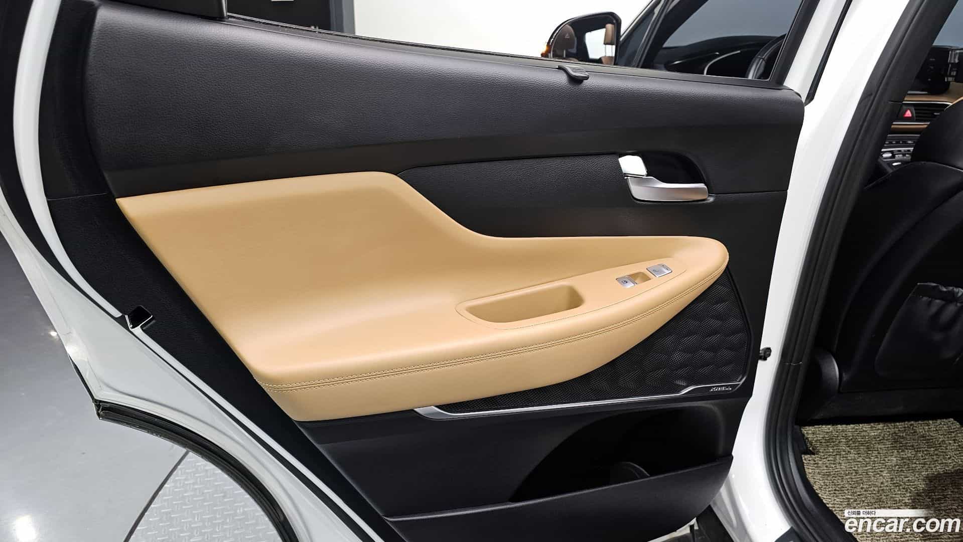 Santafe Hyundai 2023.0-INNER-035