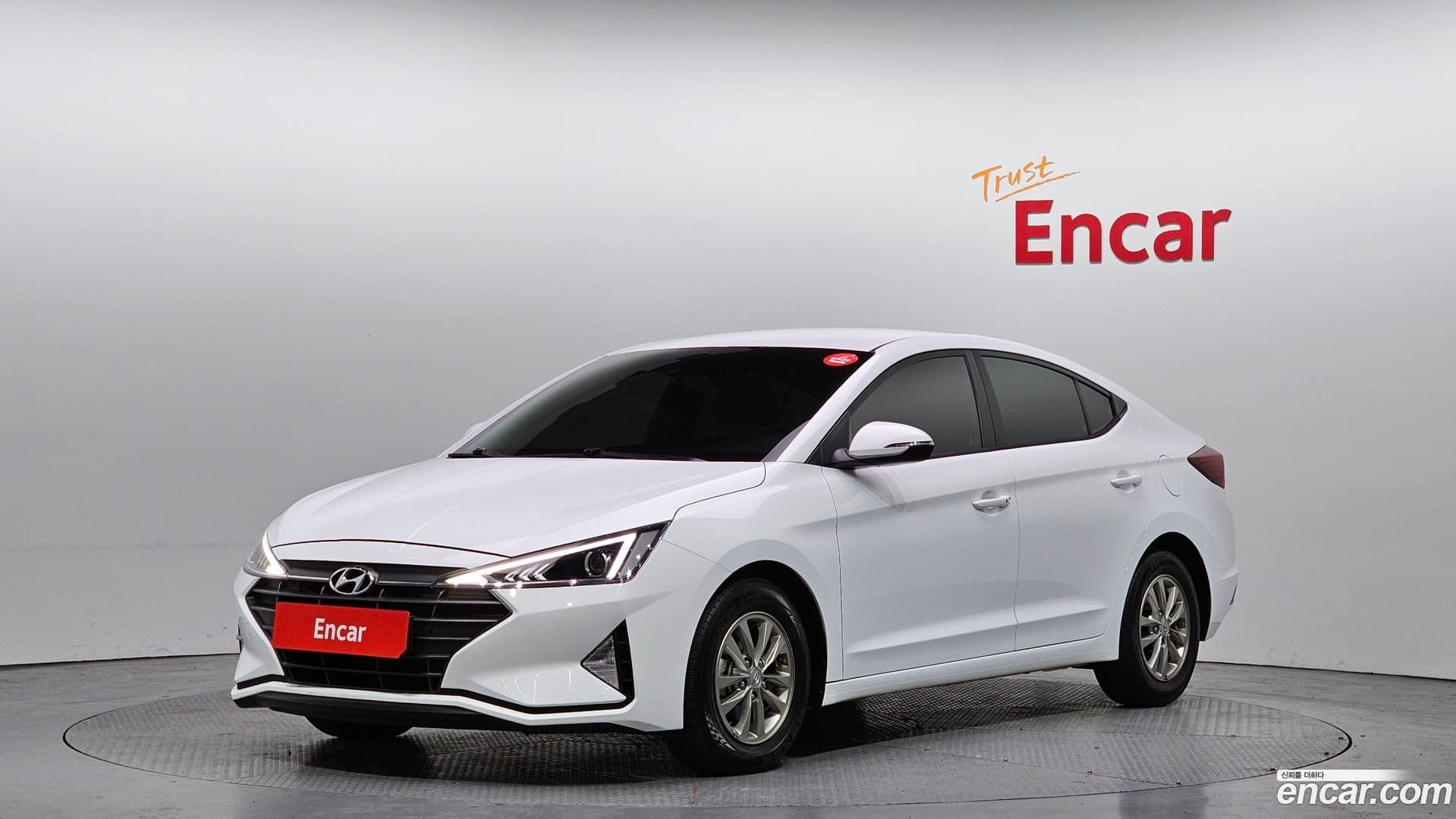 Main__Slider__Photo:AVANTE Hyundai 2019.1-0